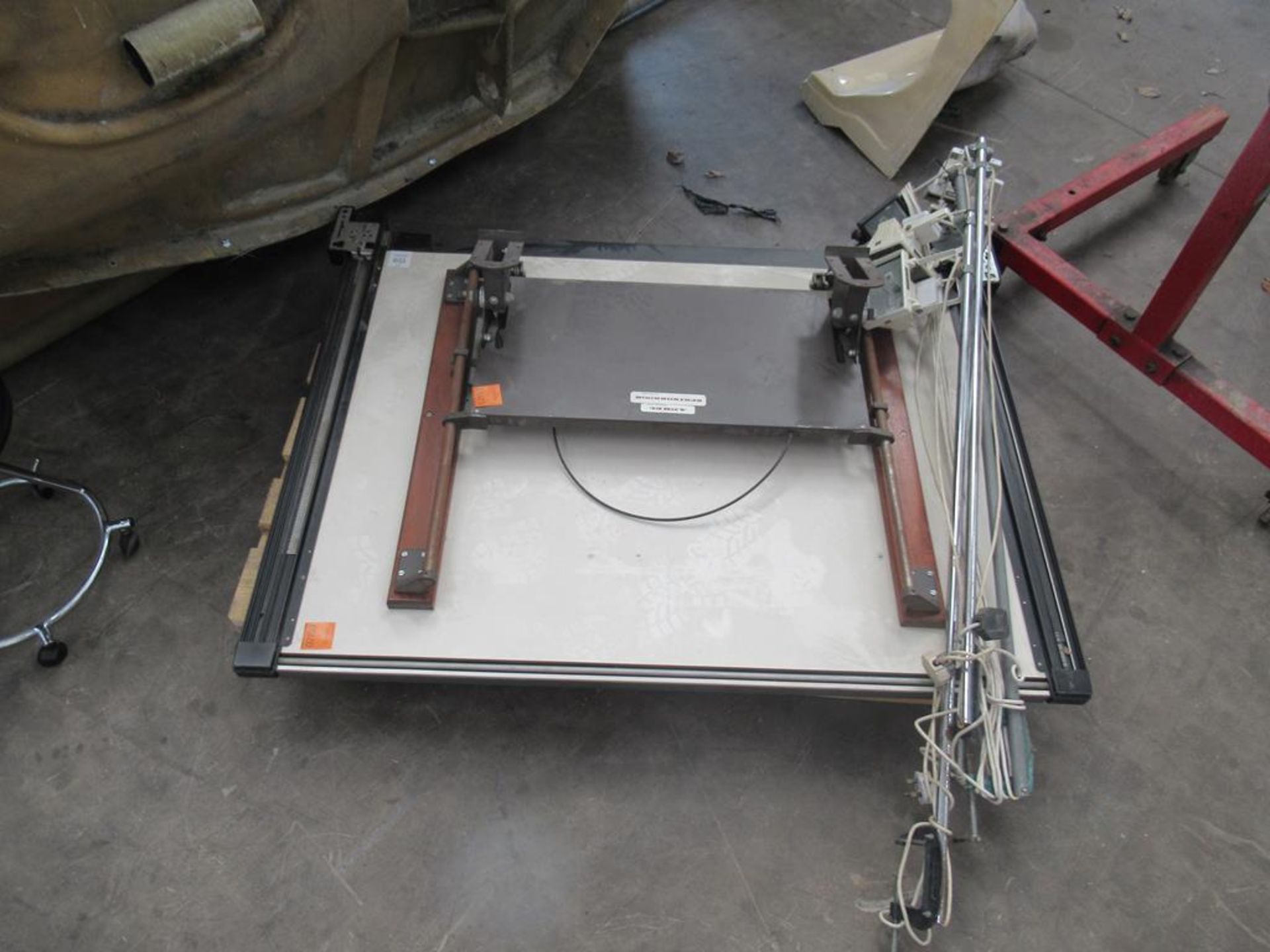 Technical drawing board with three lights