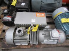 Type RCD100E5Z2 Vacuum Pump 20 mbar c/w Halter 3.0