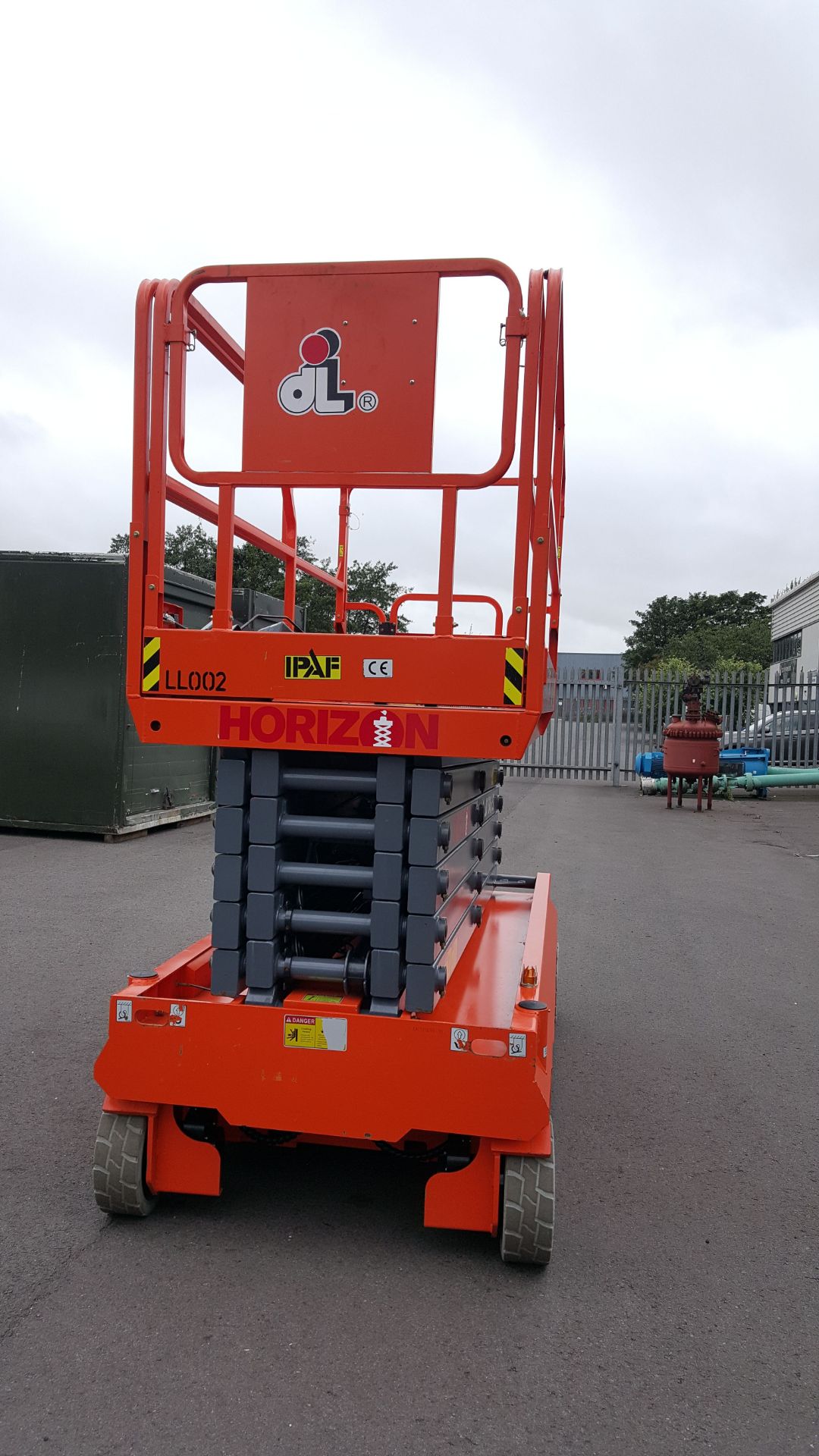 A 2019 Dingli JCPT 1612B 24V electric scissor lift - Image 5 of 6