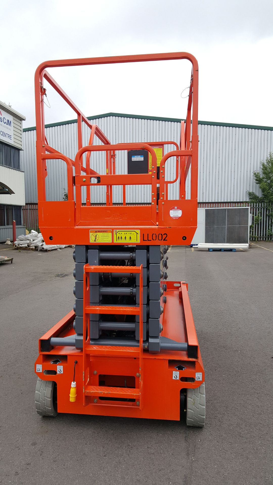 A 2019 Dingli JCPT 1612B 24V electric scissor lift - Image 2 of 6