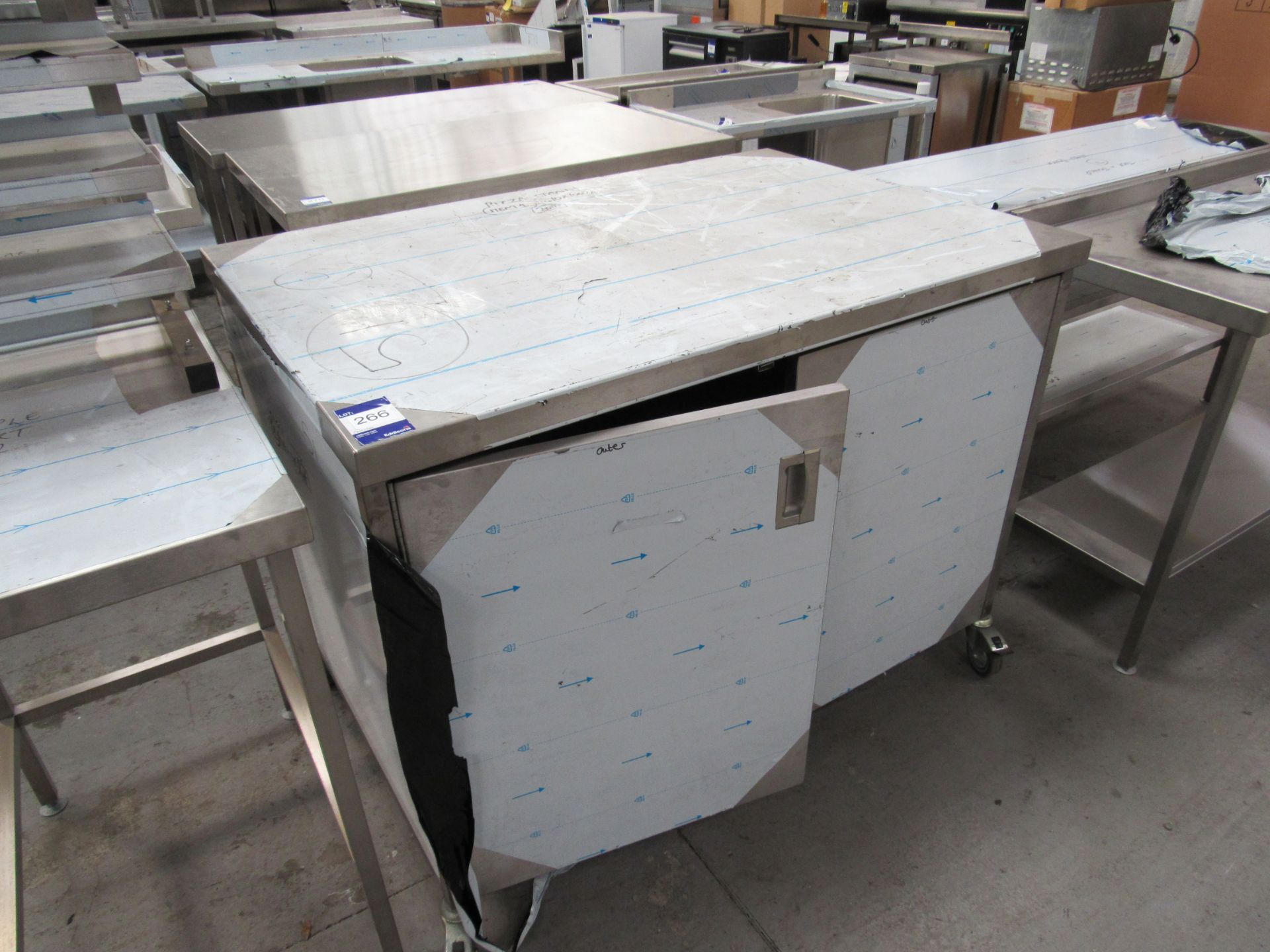Stainless Steel Pizza Stand, 1300 x 900 - Image 2 of 3
