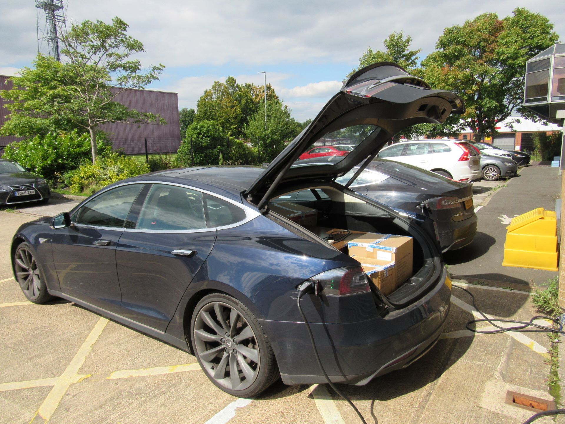 Tesla Model S, 5 Door Hatchback, Electric, Date of - Image 9 of 15
