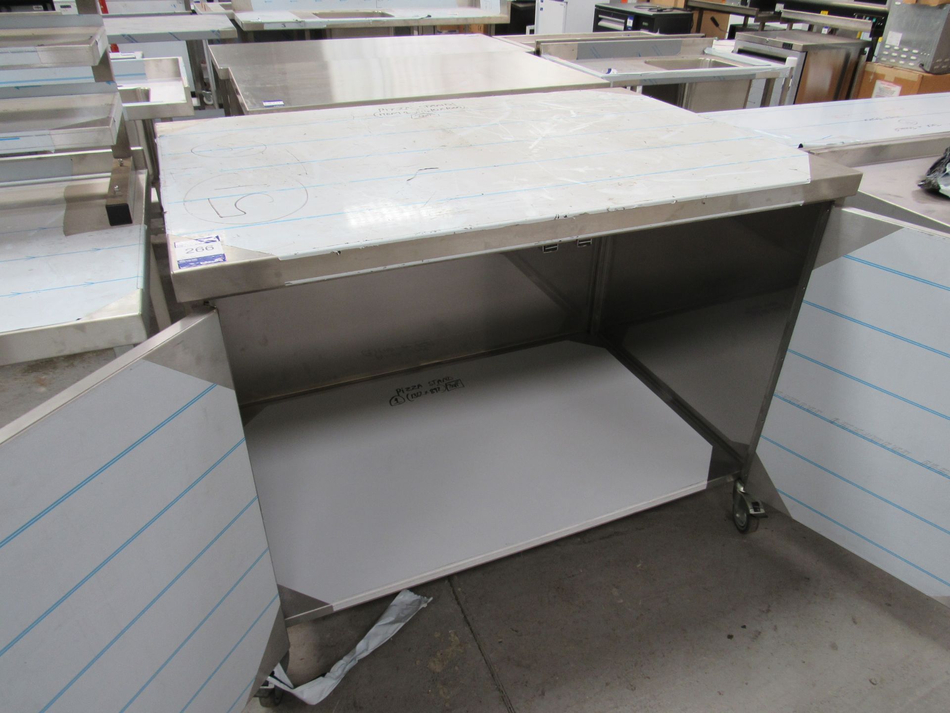 Stainless Steel Pizza Stand, 1300 x 900 - Image 3 of 3