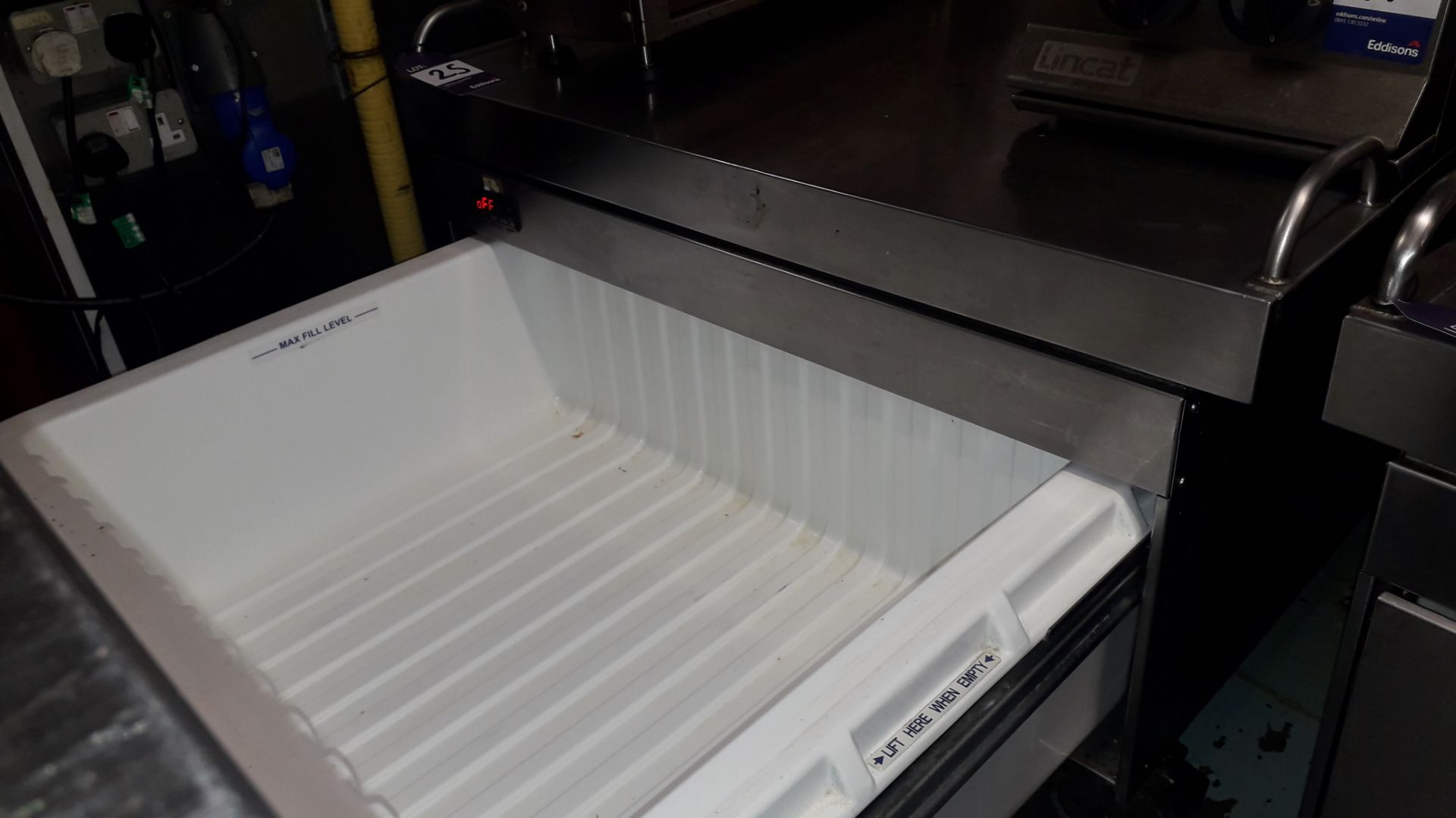 Adande Stainless Steel undercounter single drawer low fridge/freezer – Locate - Image 3 of 3