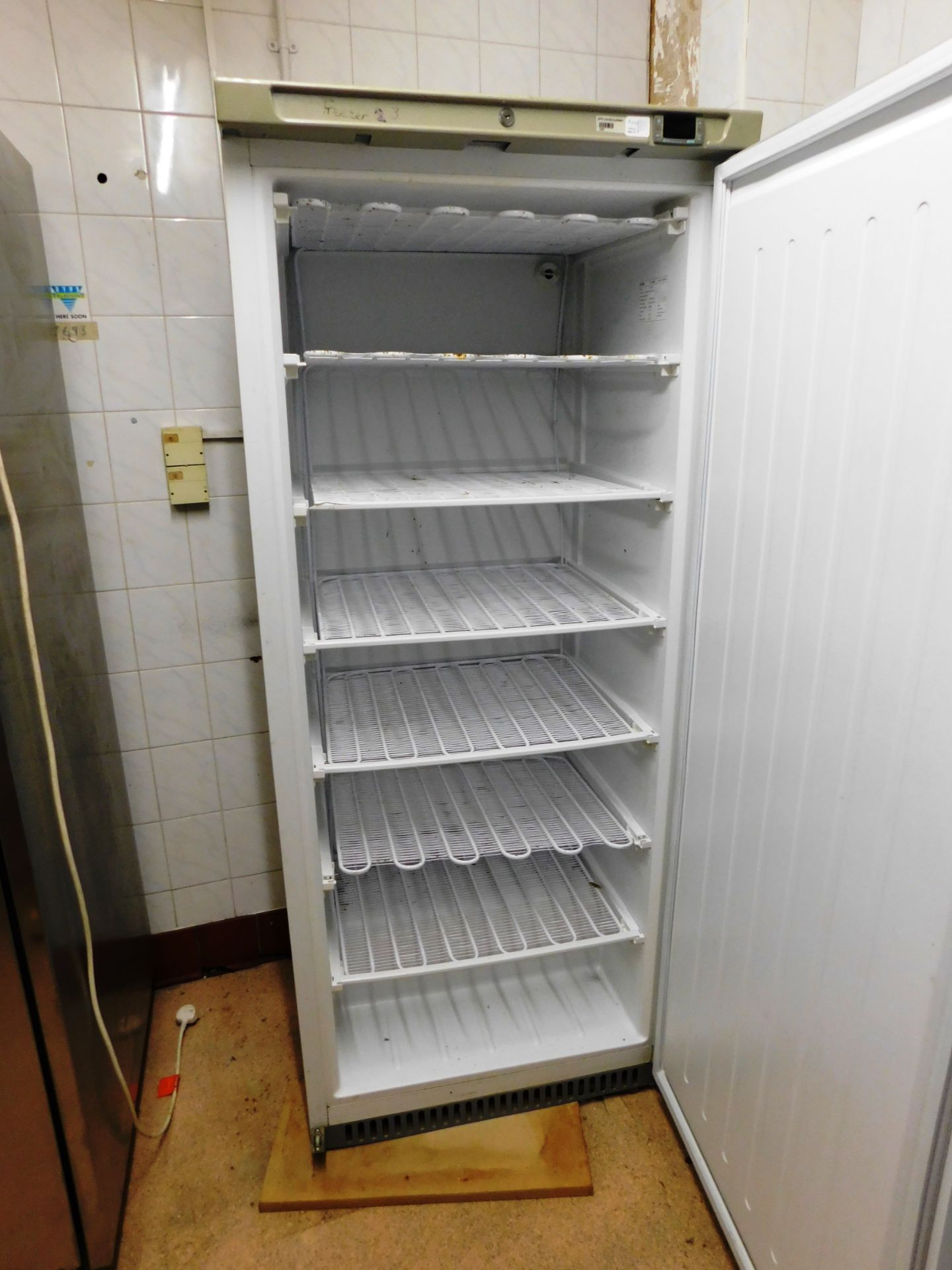 Blueline Freezer 6ft (CK7000) - Image 2 of 2