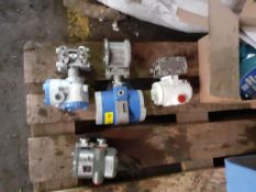 Hart 2600T Series Pressure Transmitter, FloxBoro Vortex Flow Meter, etc.