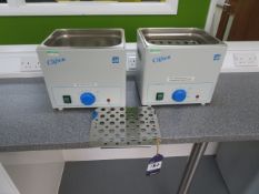 2 x Clifton small water baths