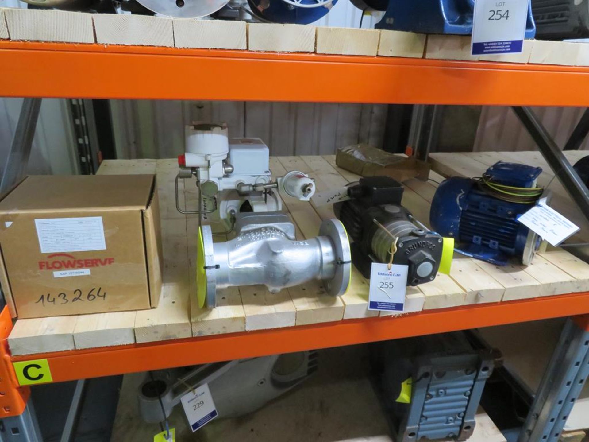Shelf to contain Grundfos H 43A5 1105 P20144 pump, valetk control 2I- Vacteck 2 valve, CMG 1.5KW mot