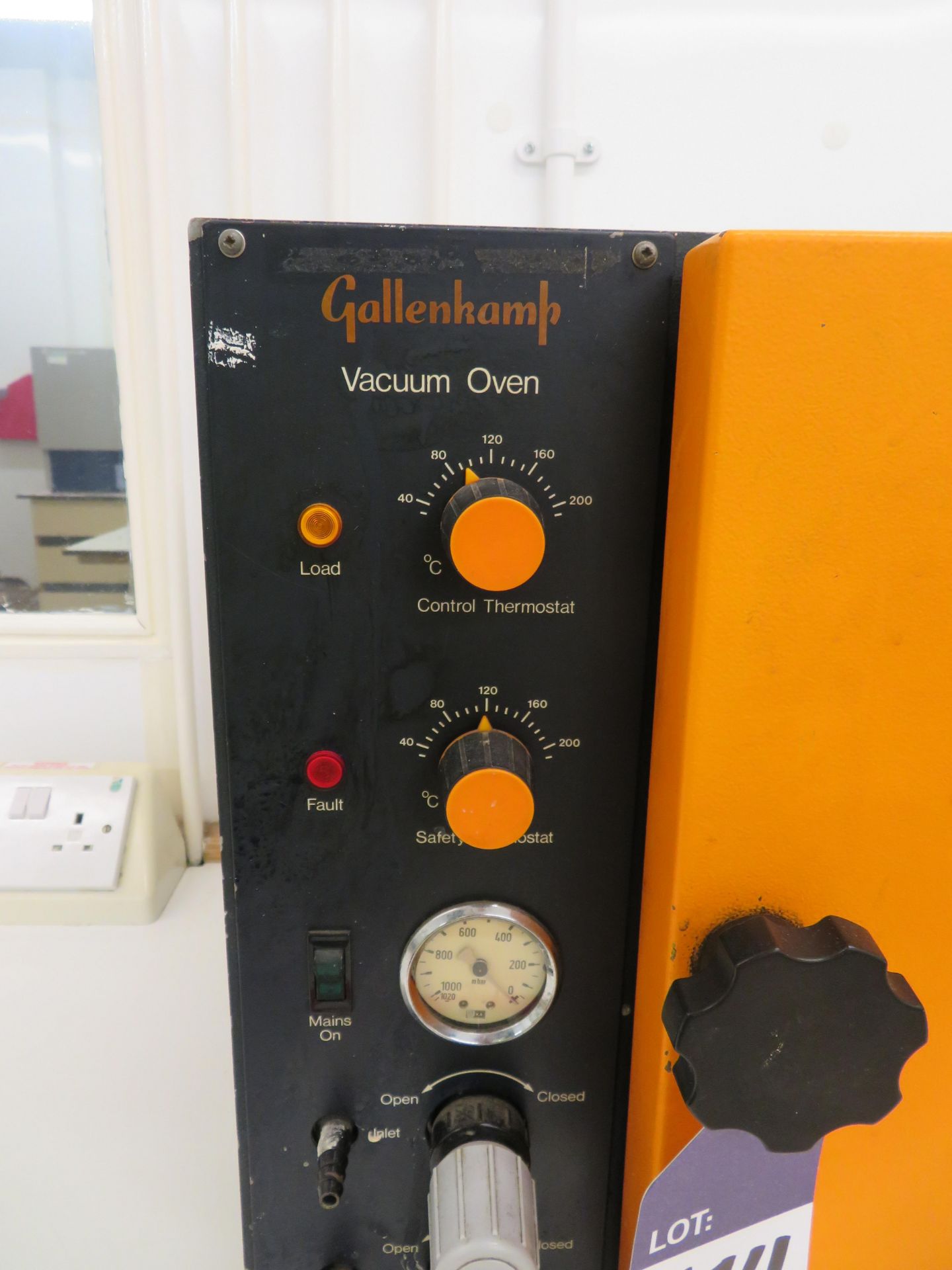 Gallenkamp Laboratory Vacuum oven - Image 2 of 4