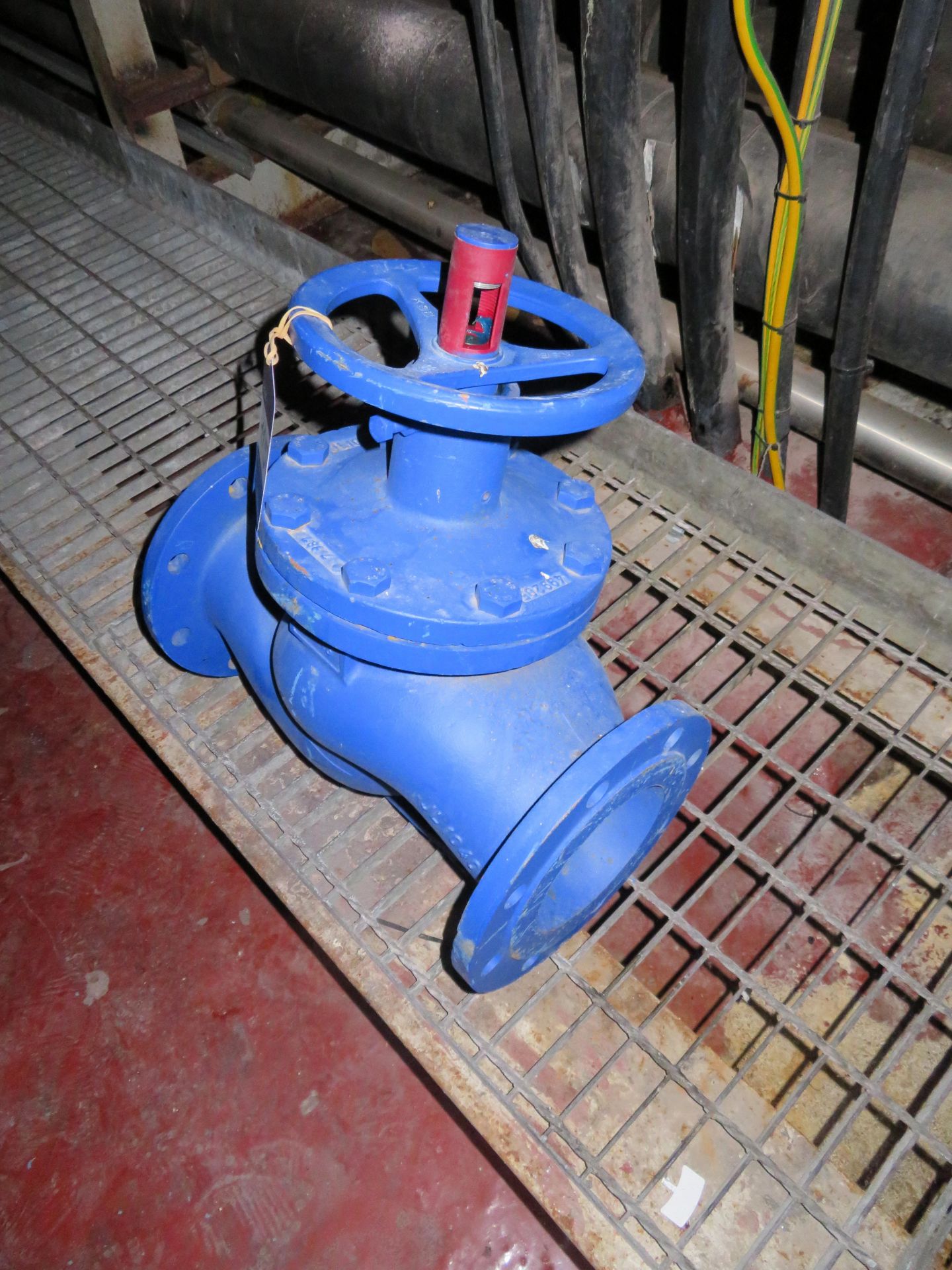 KSB 6 inch shut off valve - Image 2 of 4