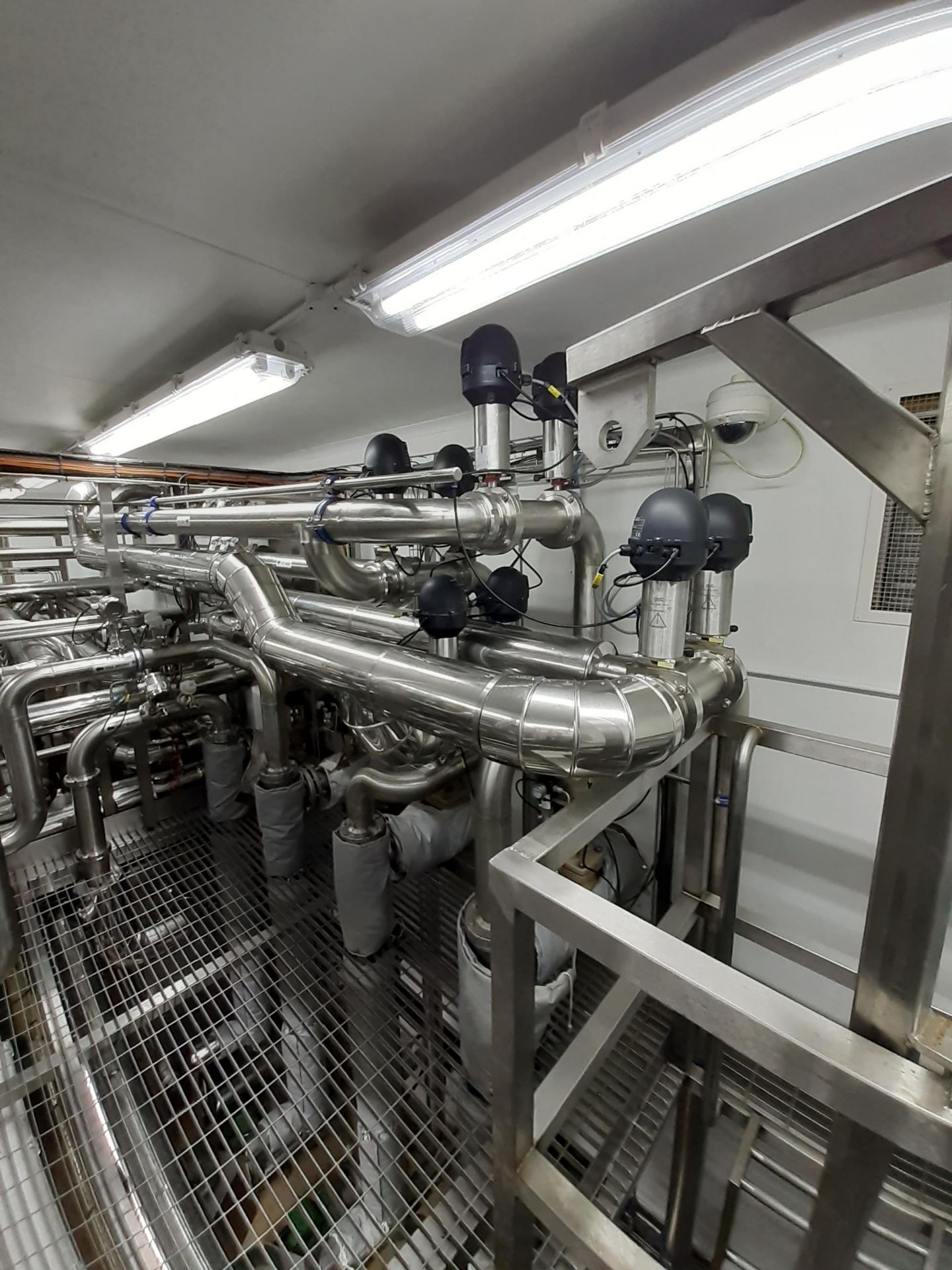 All pipework, valves, flowmeters, etc. Situated ab - Image 5 of 5