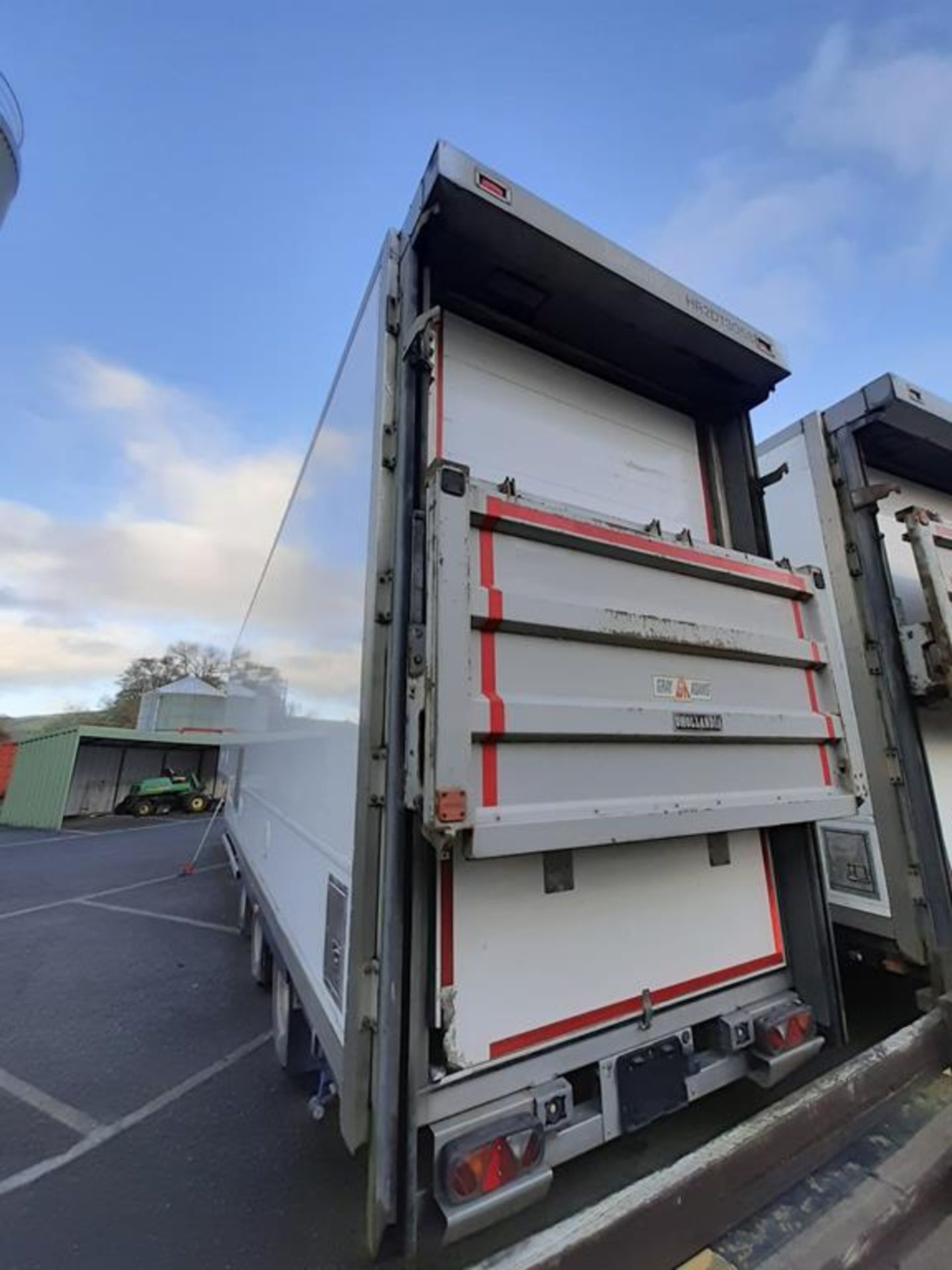 High Specification Gray and Adams Refrigerated double deck trailer - Image 15 of 21