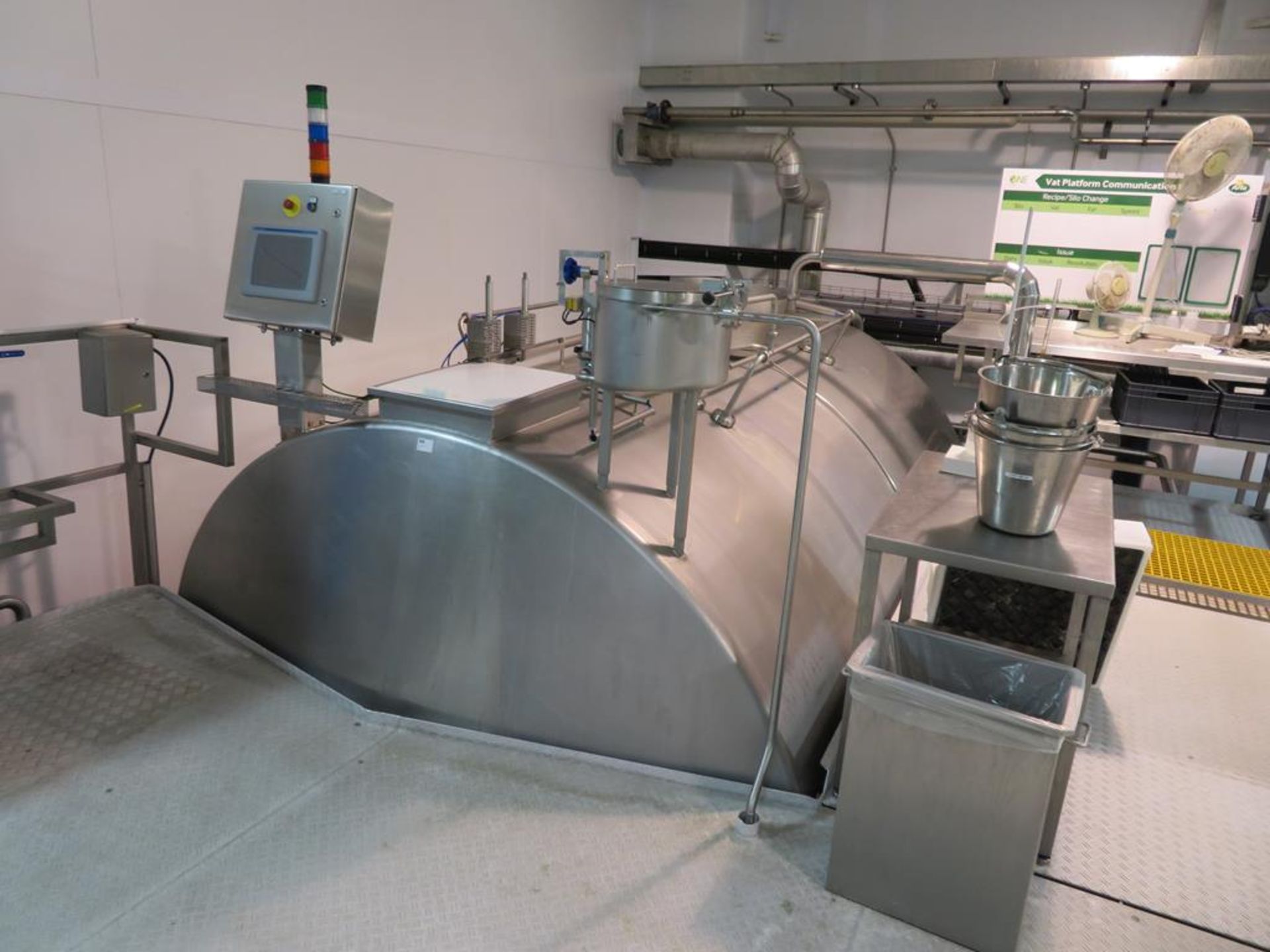 8 x horizontal stainless steel 22,500 litre cheese - Image 5 of 31