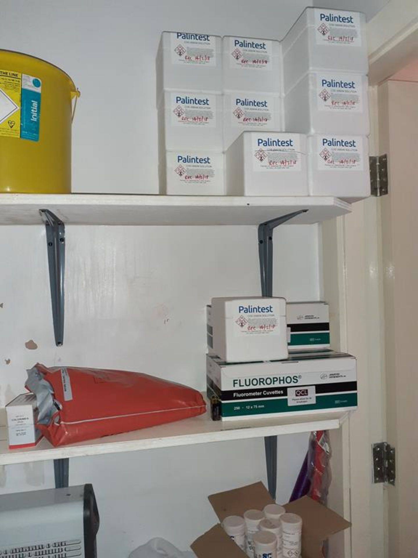 Contents of Chemical storage cupboard including 1 - Image 11 of 15