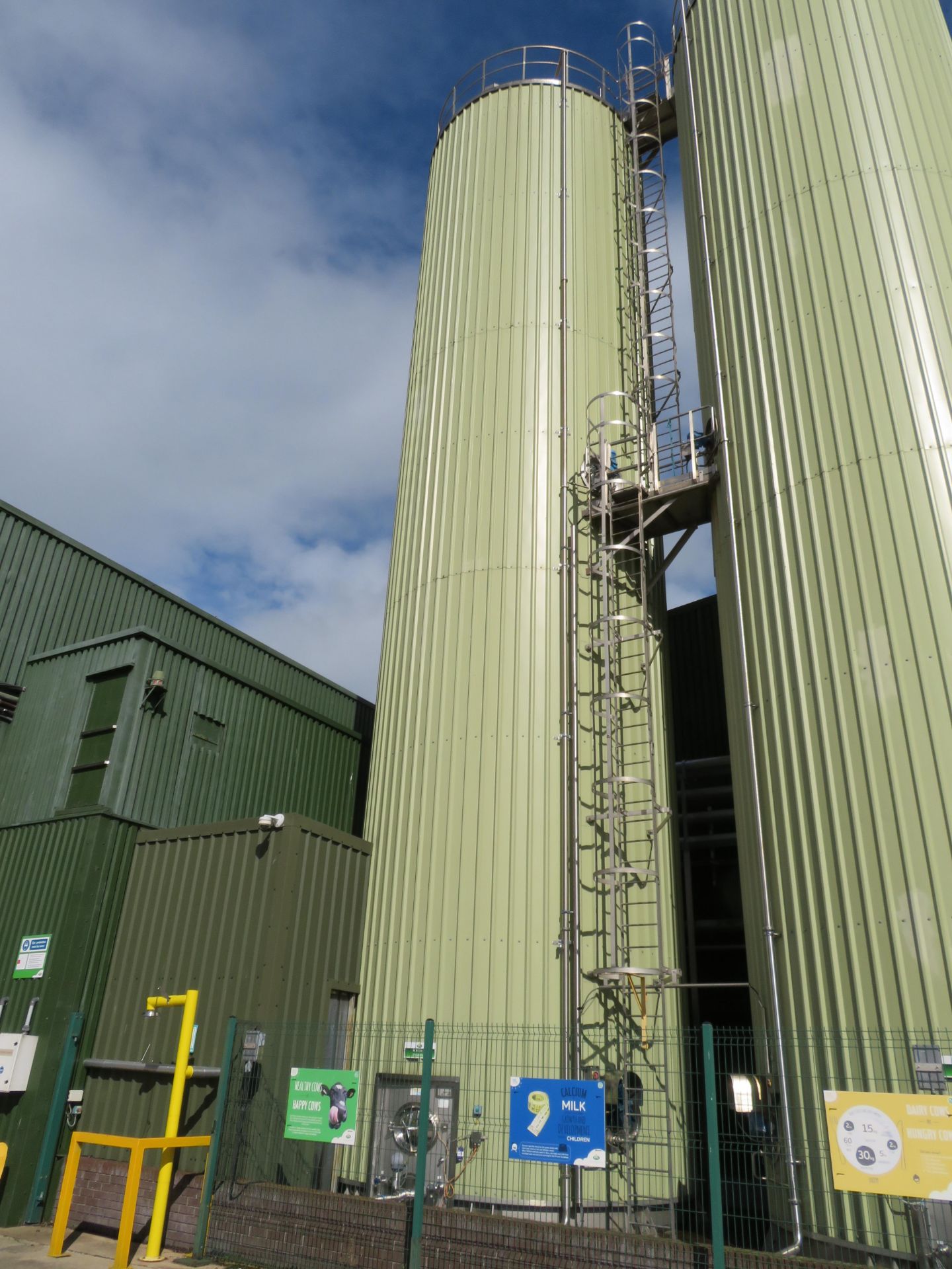 Kells Stainless Ltd 250,000 ltr SS Milk Silo No 1. - Image 2 of 6