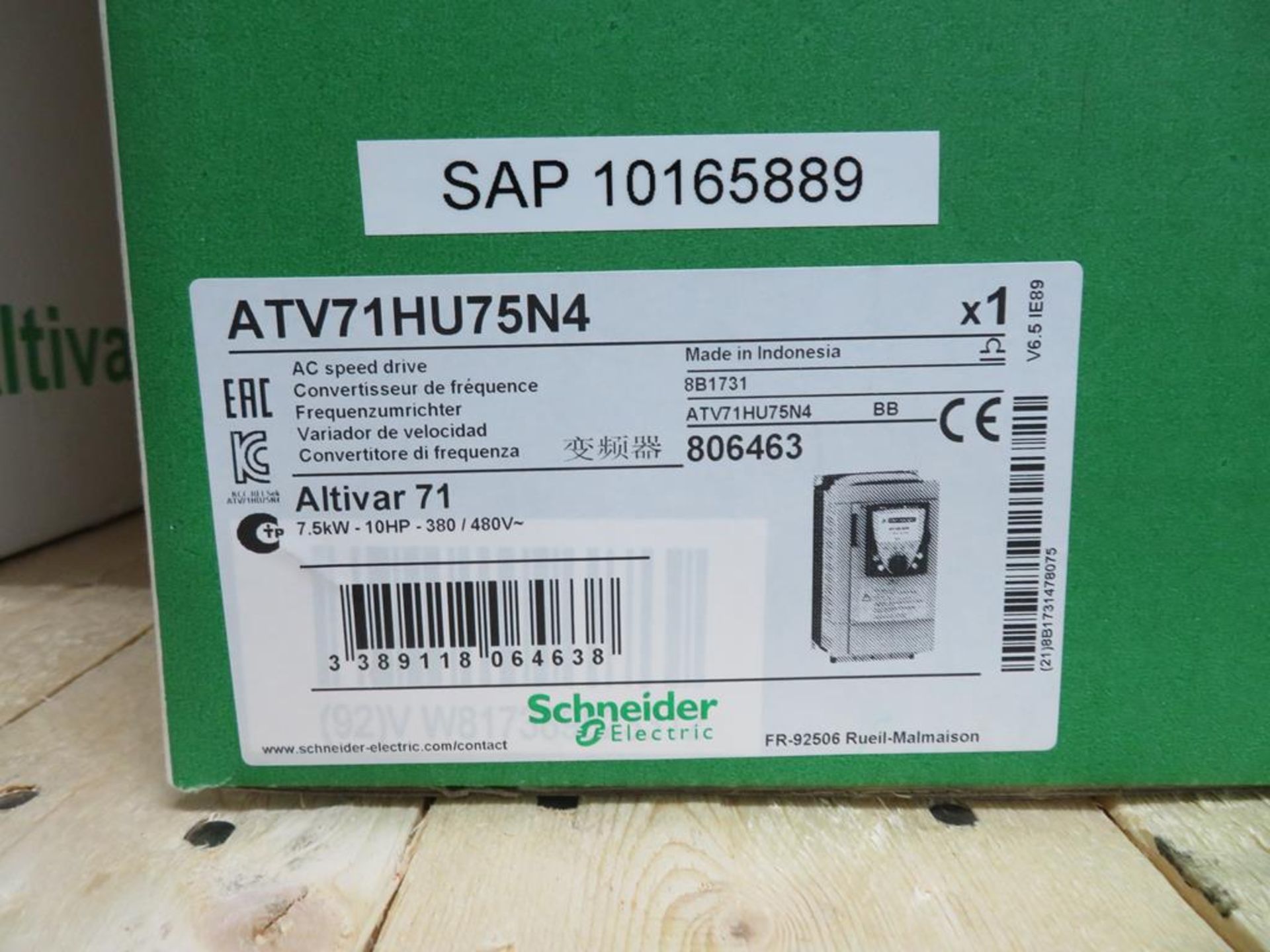 Schneider Electric Altivar 71 invertor- 7.5KW/ 10HP (380 - 480V) - Image 2 of 5