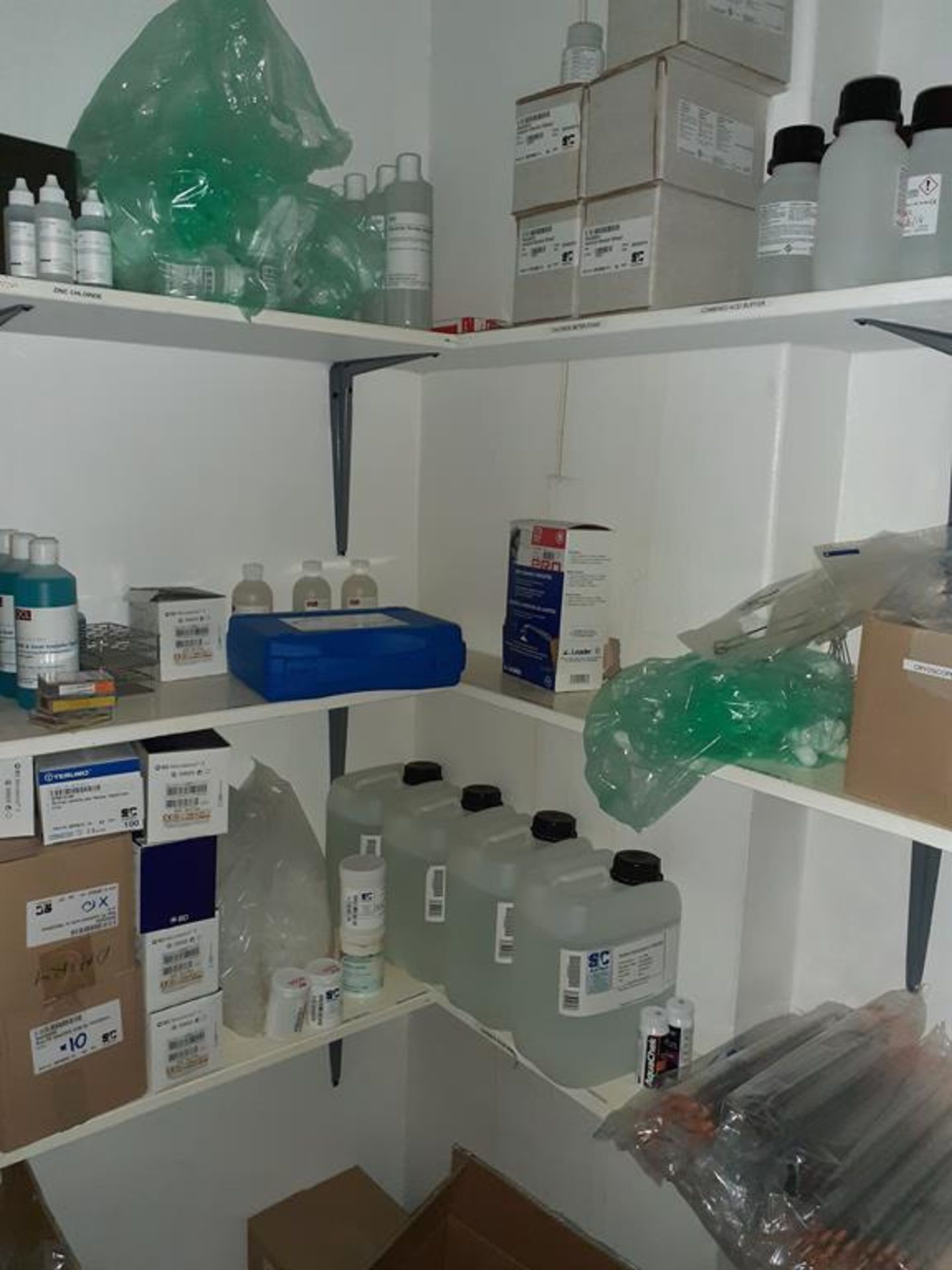 Contents of Chemical storage cupboard including 1 - Image 9 of 15