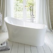 NEW & BOXED 1650x690mm Madison Freestanding Bath - Large. RRP £1,499. BR261. This gloss white free-