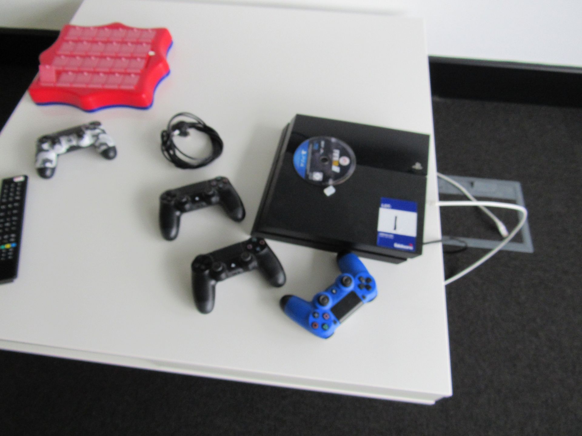 Sony PS4 Playstation Games Console - Image 2 of 2