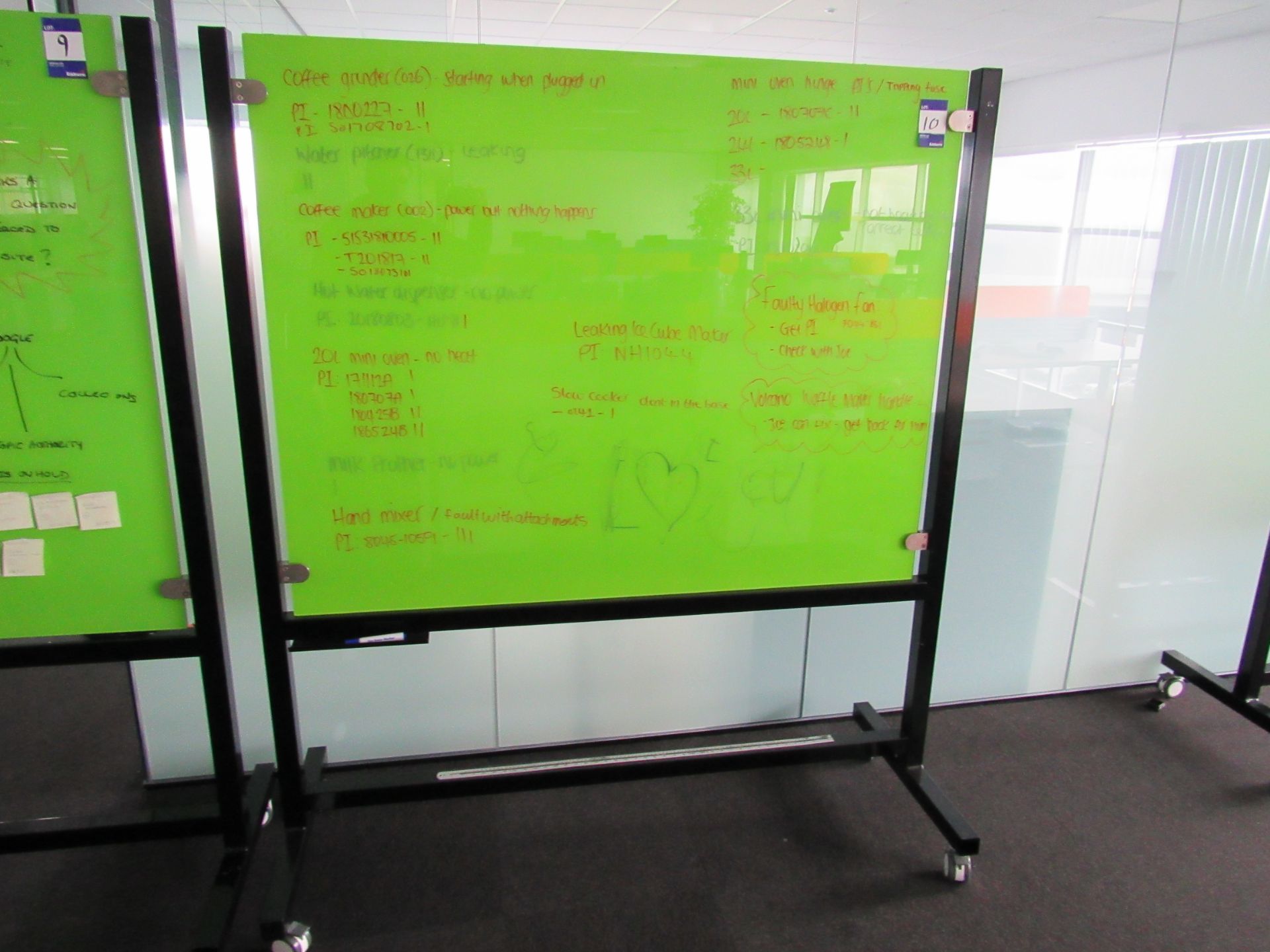 Mobile Magnetic Glass Board 1.5 x 1.2m S1031512MOB-GNBL