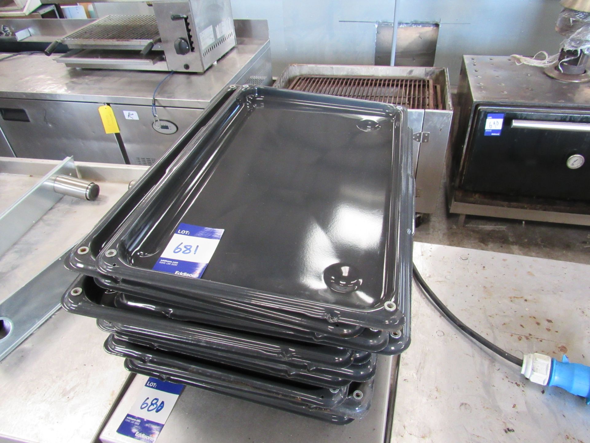 Quantity of Oven Trays 600x370mm - Image 2 of 3