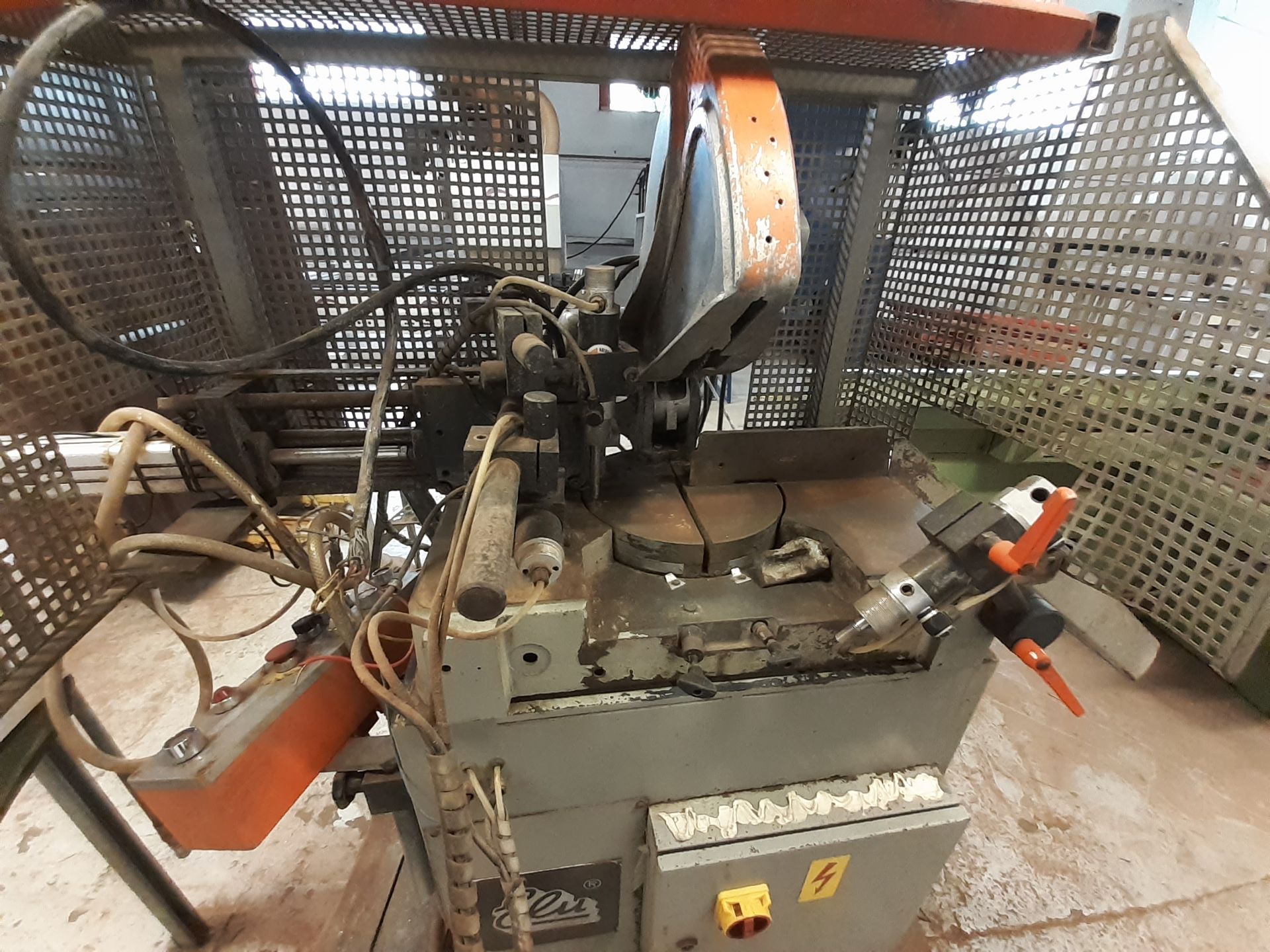 Automated Elu Mitre Saw with Hydraulic Clamp - Image 2 of 3