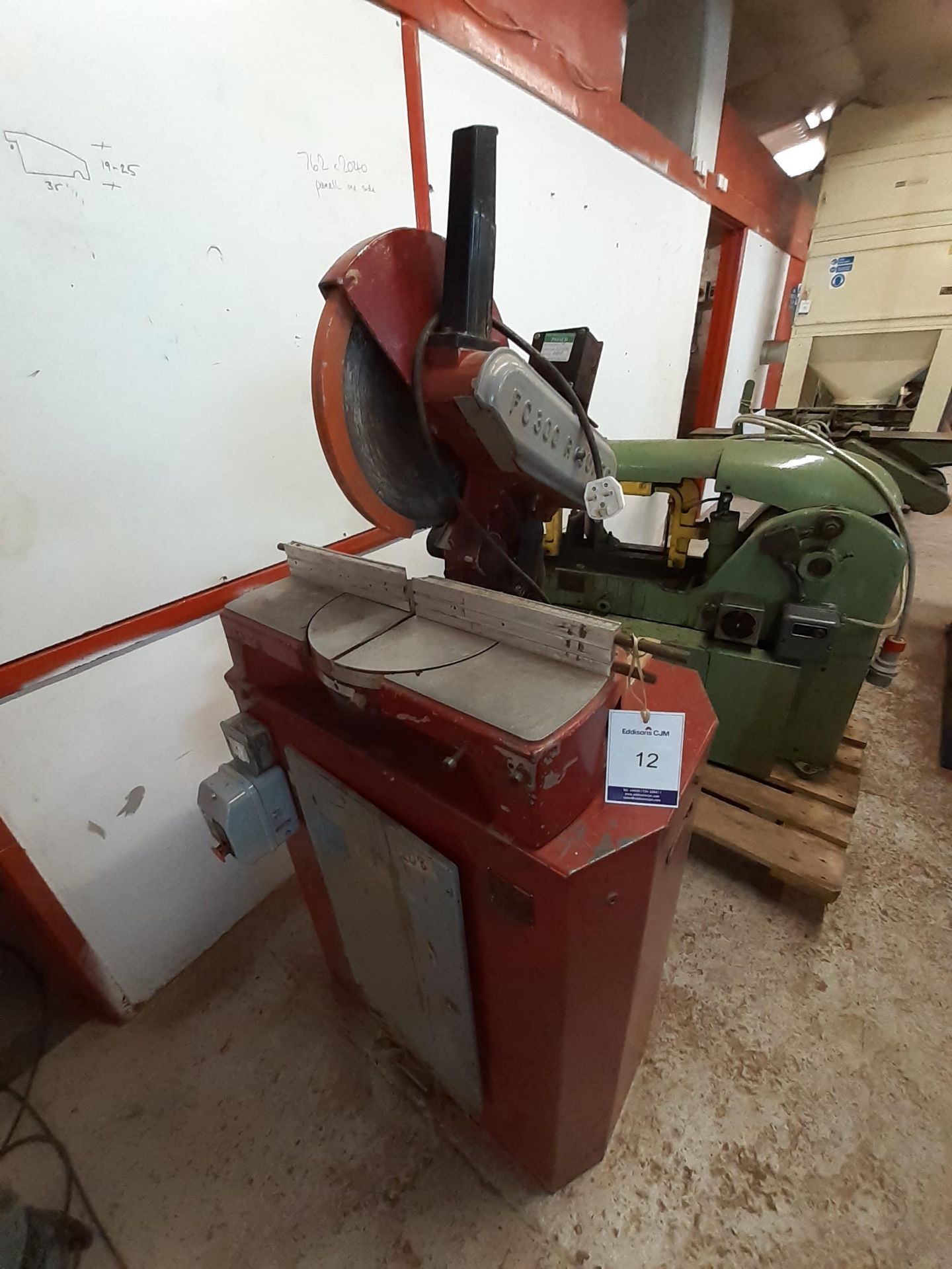 Cassesse Tiger FC300 Mitre Saw with Dust Extraction Unit