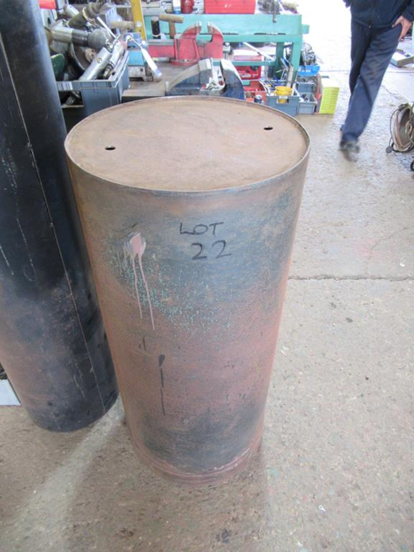 Steel roller drum 1260 x 350mm dia and a steel pedestal 1030 x 460mm dia - Image 3 of 3