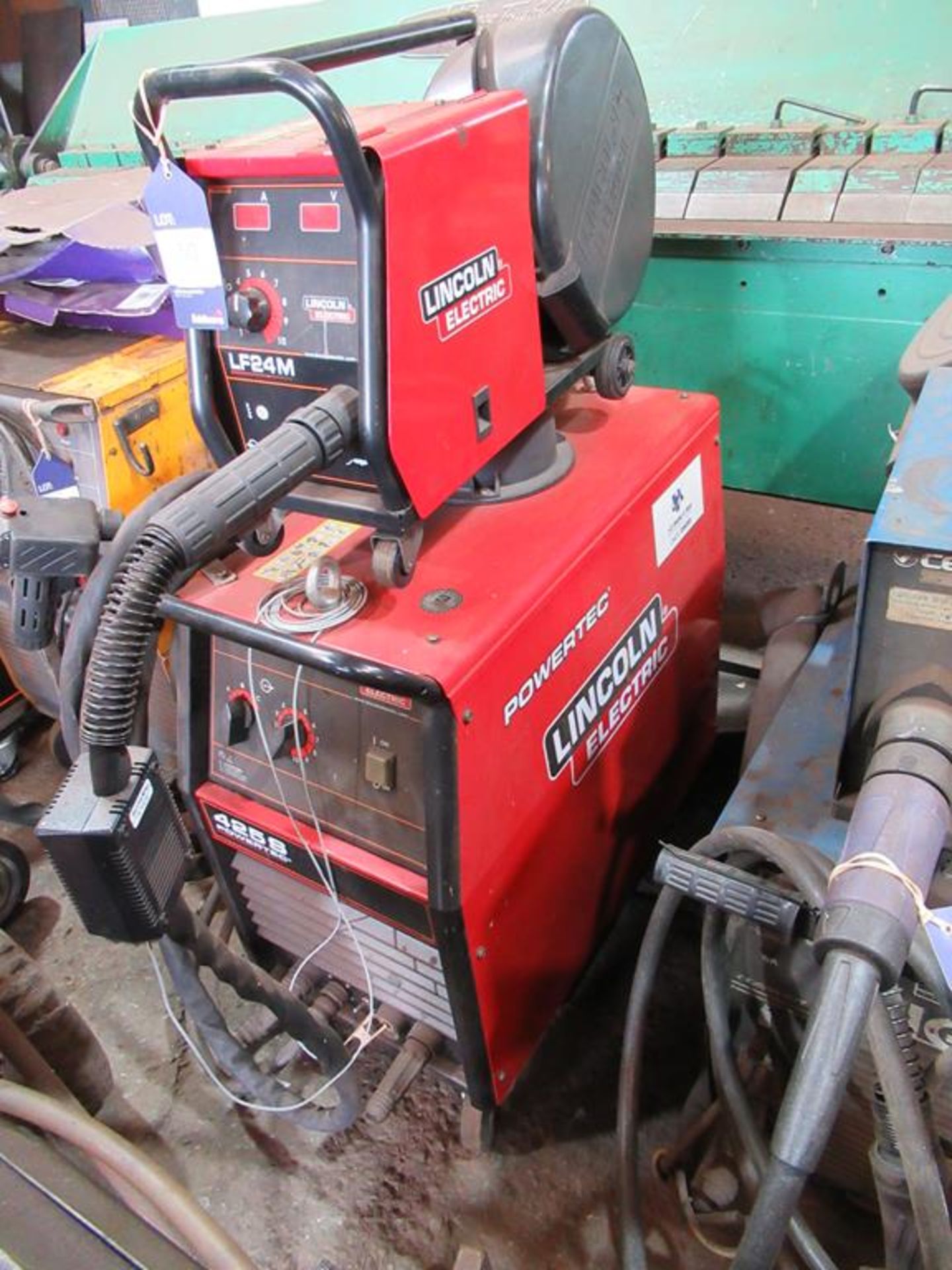 A Lincoln Electric Powertec 425S welder complete with LF24M wire feed - Image 2 of 4