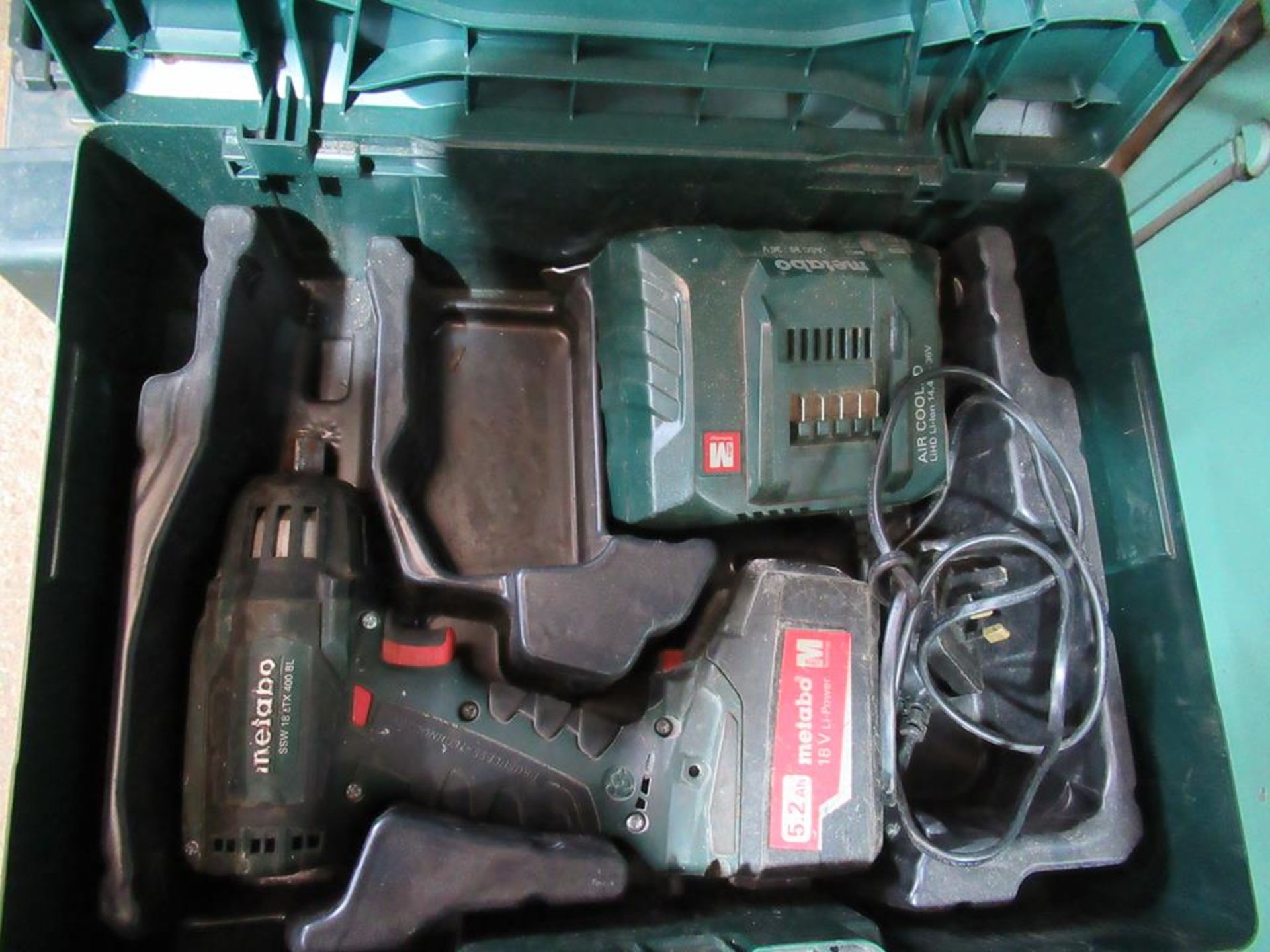 A Metabo SSW 18LTX 400BL battery nut runner/socket gun - Image 2 of 2