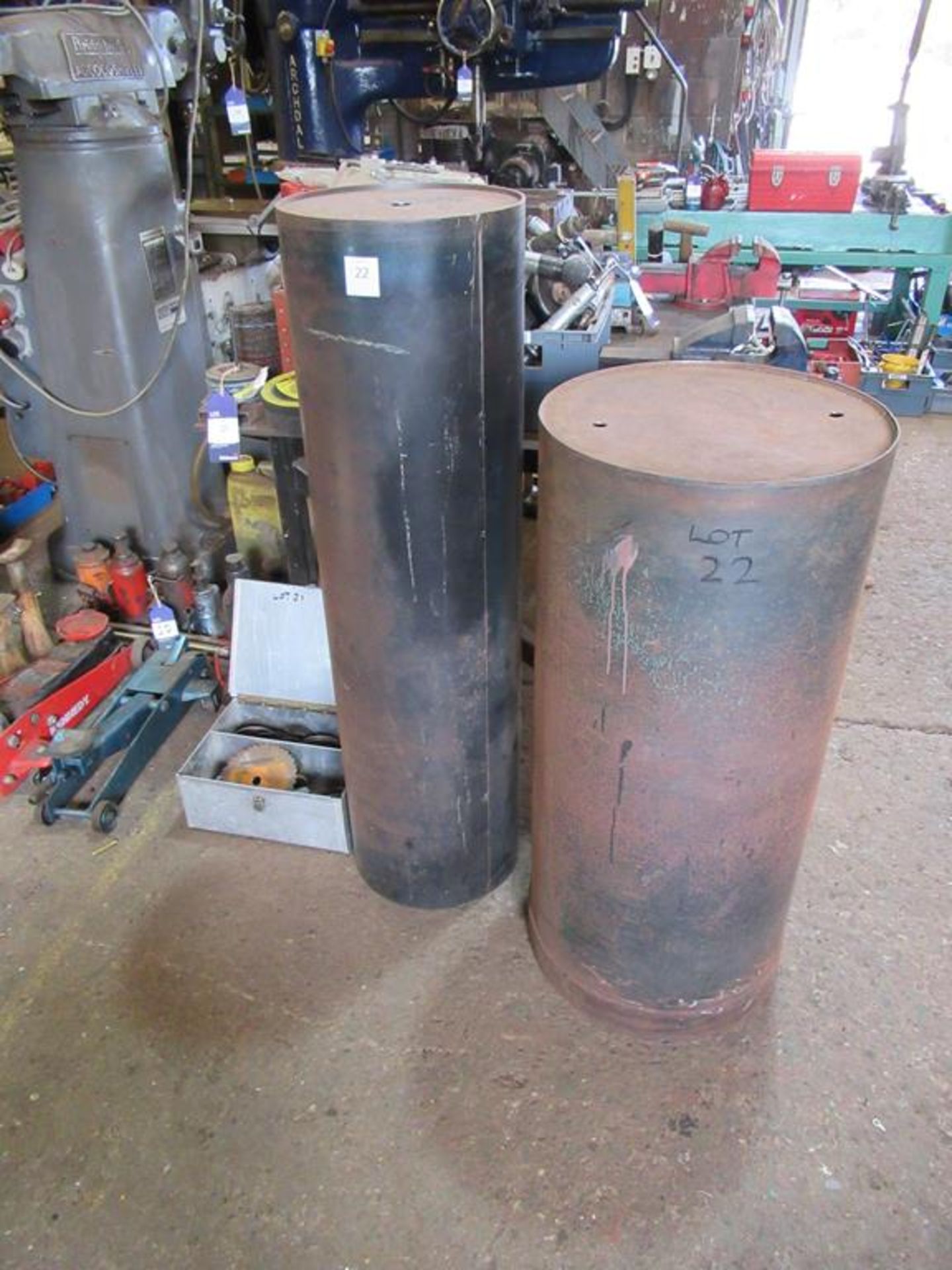 Steel roller drum 1260 x 350mm dia and a steel pedestal 1030 x 460mm dia