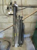 5 x various hydraulic RAMs.