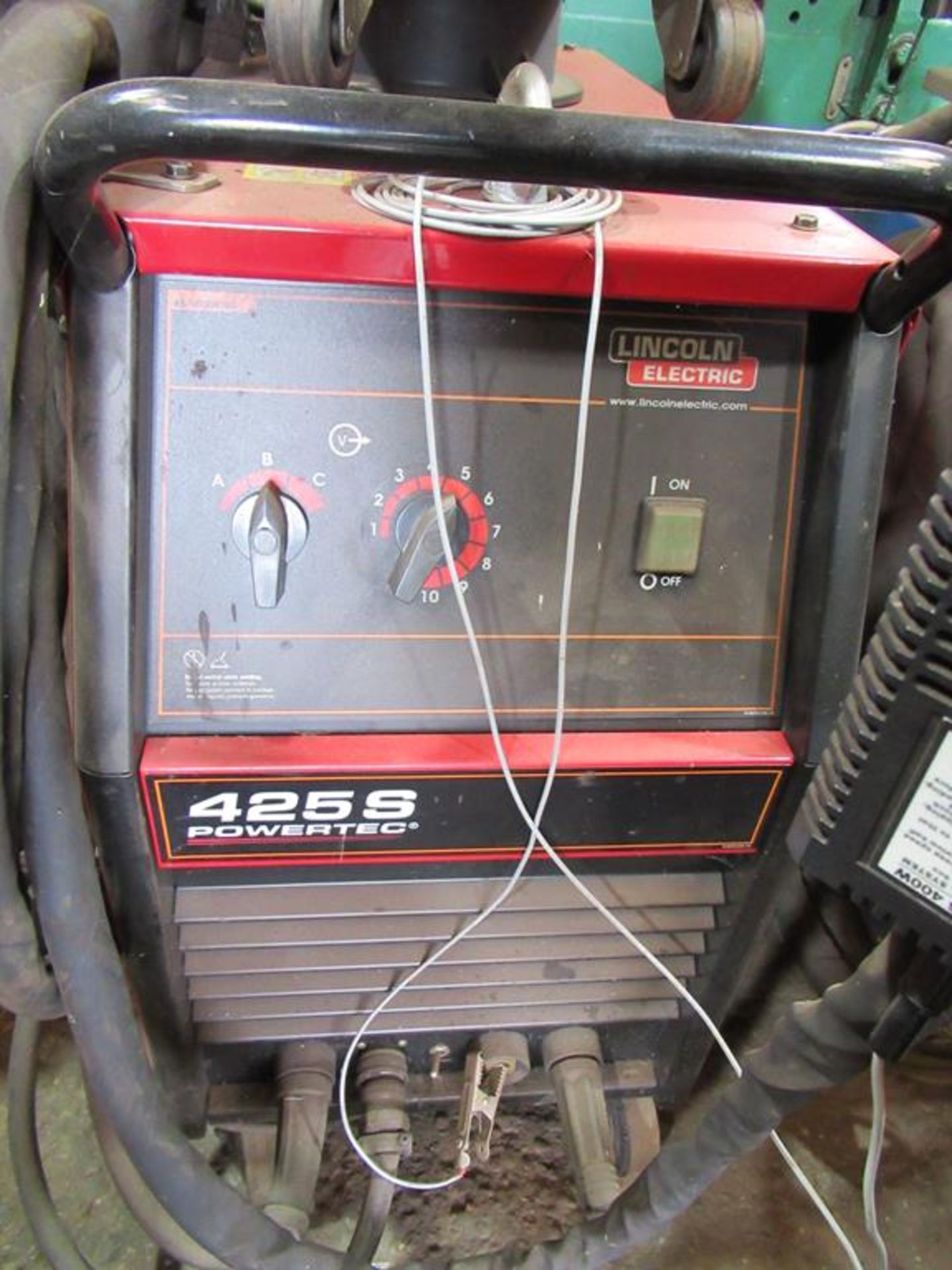 A Lincoln Electric Powertec 425S welder complete with LF24M wire feed - Image 3 of 4