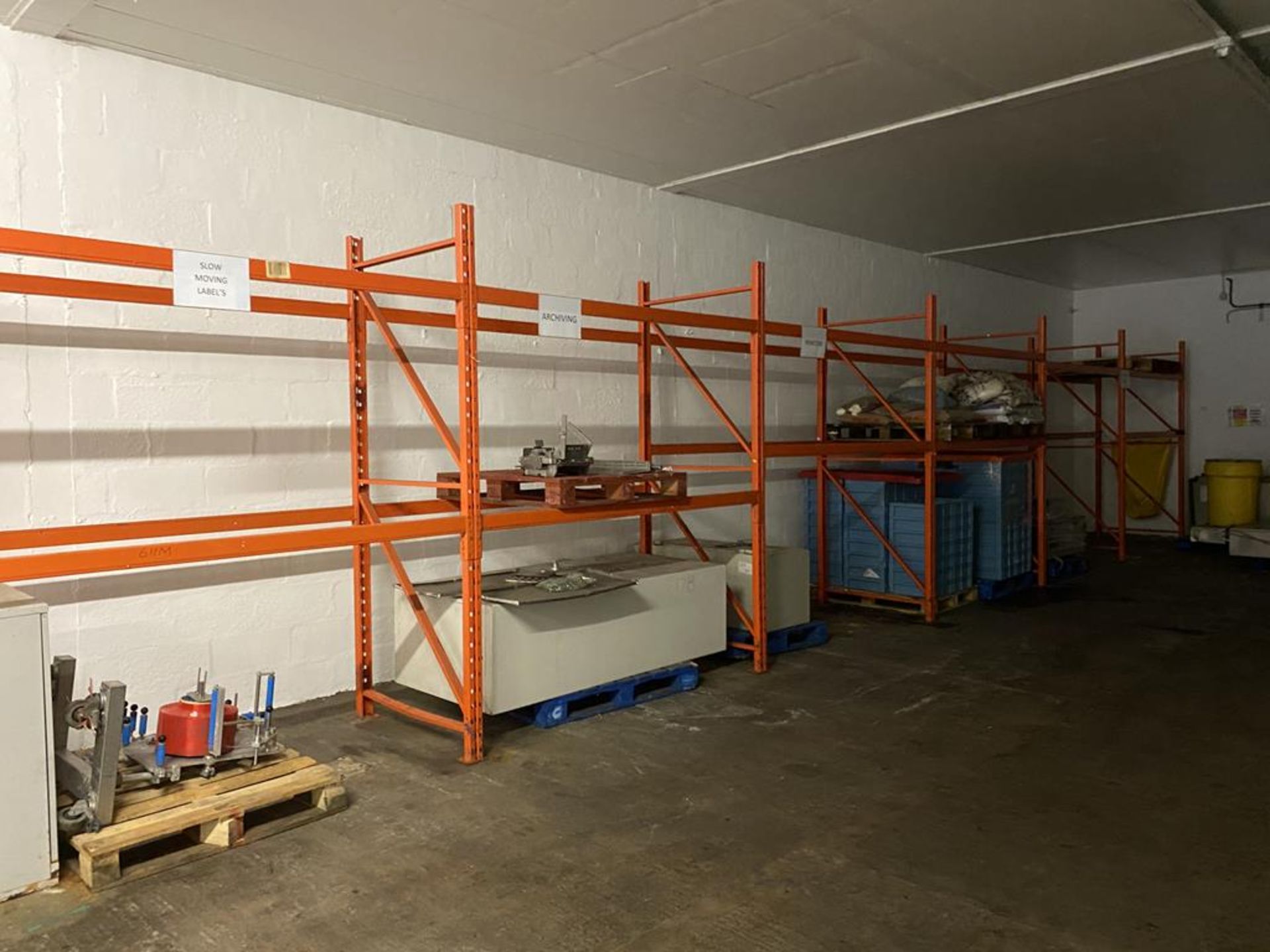 8X Bays of Pallet Racking Inc. 9x2.7m x 1.1m wright K 28x 2.25m x 90mm beams