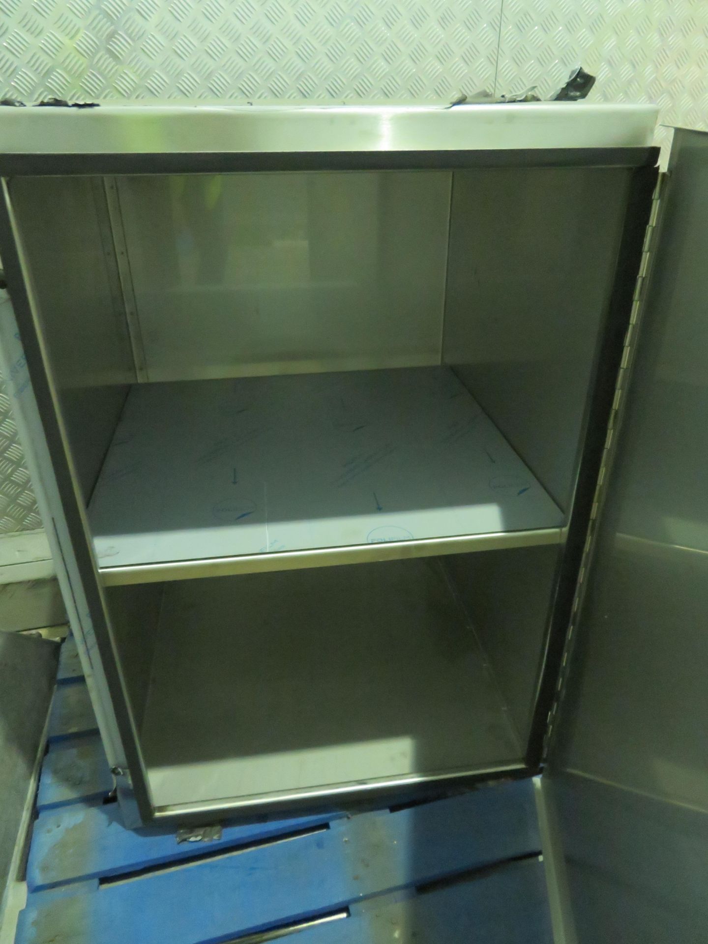 1 x SS Preparation table, 1 x SS table, 1 x SS mobile bin trolley, 1 SS Cabinet - unused in wrapping - Image 4 of 5