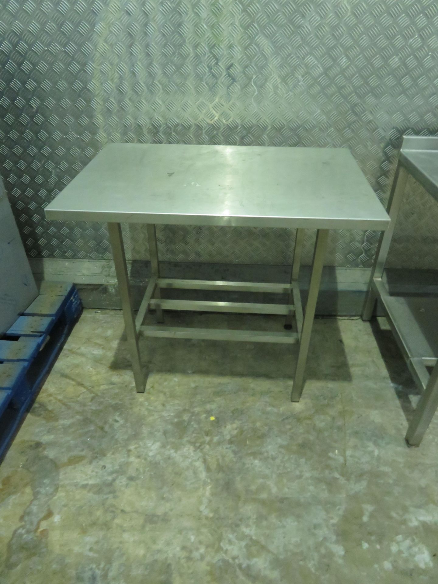 1 x SS Preparation table, 1 x SS table, 1 x SS mobile bin trolley, 1 SS Cabinet - unused in wrapping - Image 2 of 5