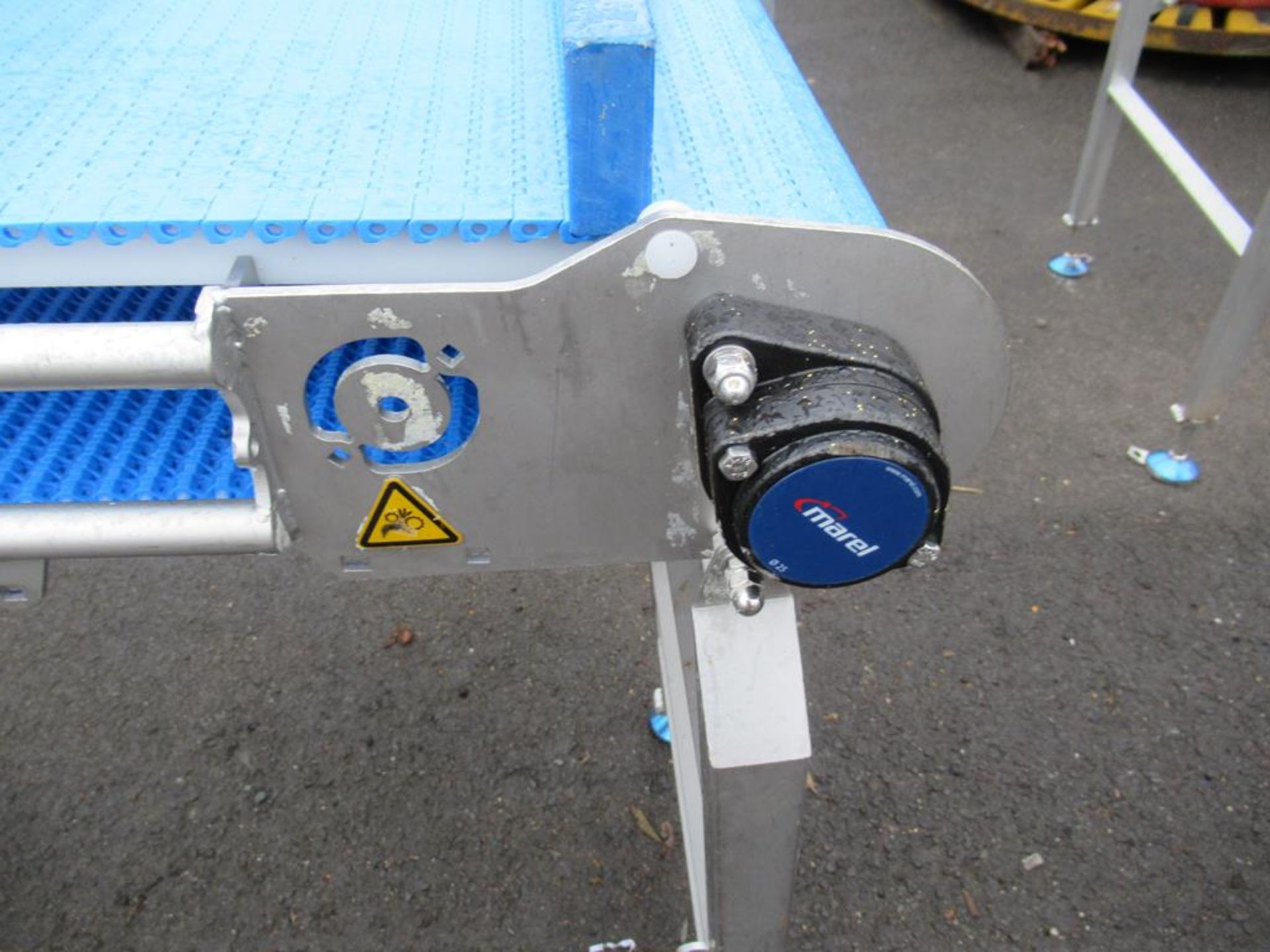 Stainless Steel Elevated Conveyor Mod Con Length approx 2130 x 1100 (highent height) x 500 - Image 2 of 5