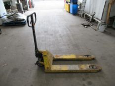 Un-badged 2000kg Pallet Truck