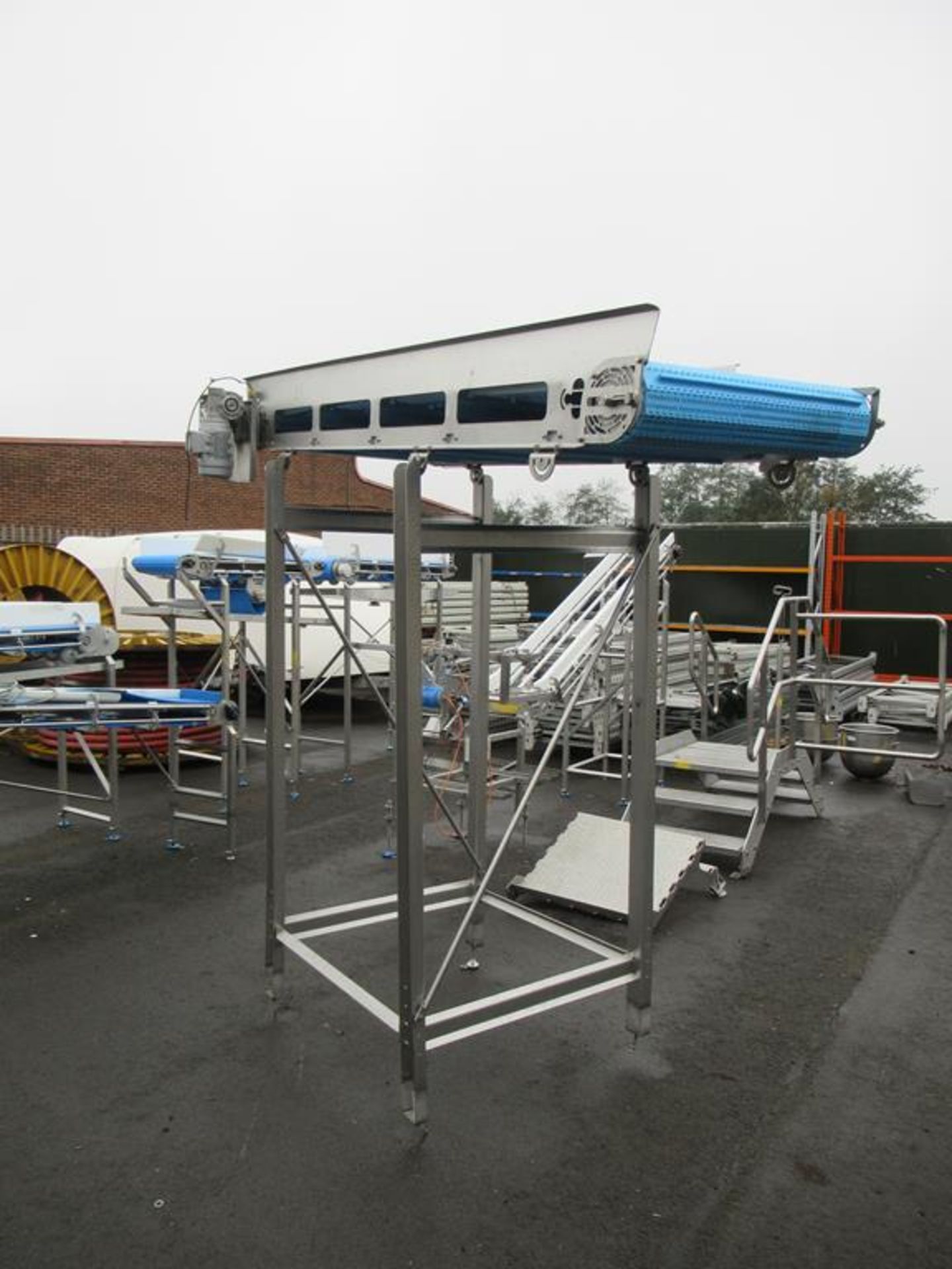 Stainless Steel Raised Conveyor System with Electric Motor Height approx 2600 x Length 2440 x 850 mm - Image 4 of 6