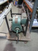 Manual winding stationary engine