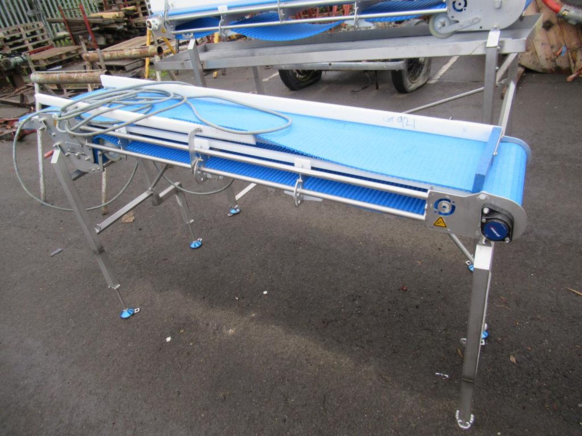 Stainless Steel Elevated Conveyor Mod Con Length approx 2130 x 1100 (highent height) x 500