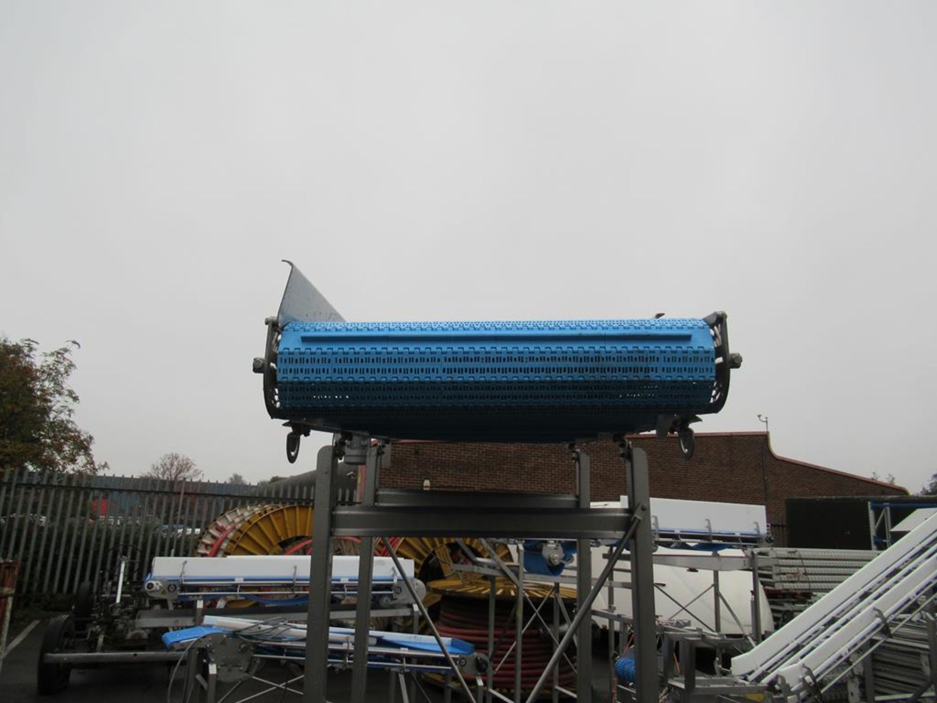Stainless Steel Raised Conveyor System with Electric Motor Height approx 2600 x Length 2440 x 850 mm - Image 3 of 6