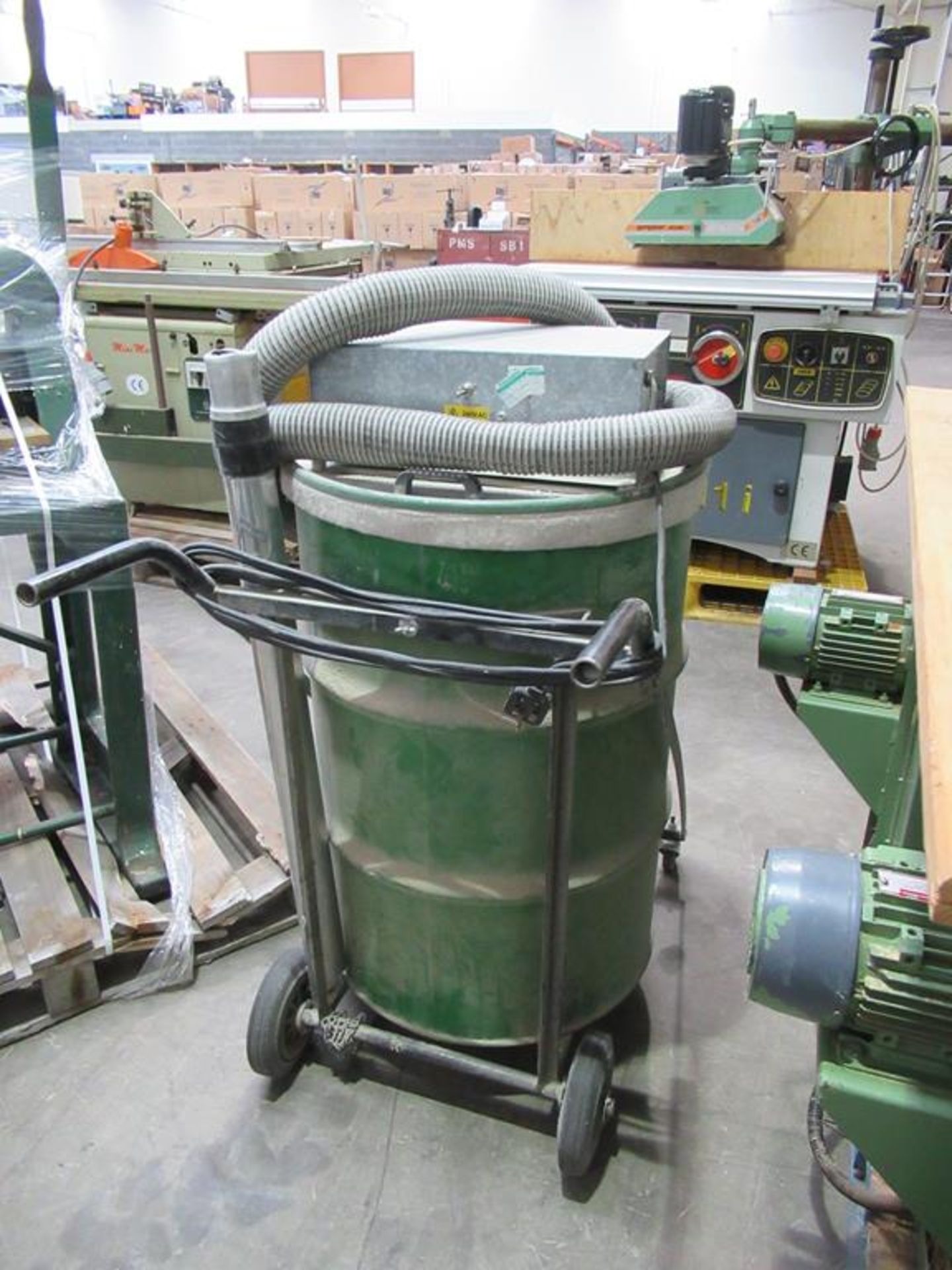 Commercial Vacum Cleaner - Image 5 of 6
