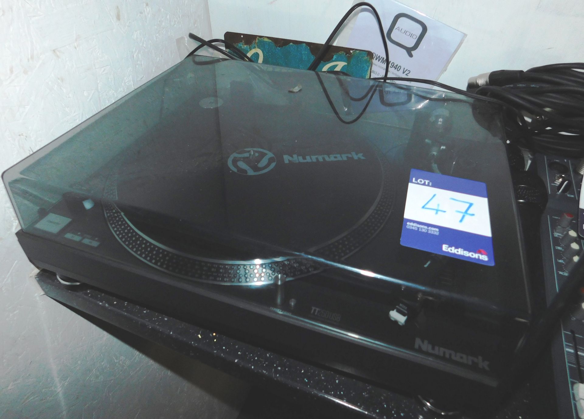 Numark TT250 USB Record Player