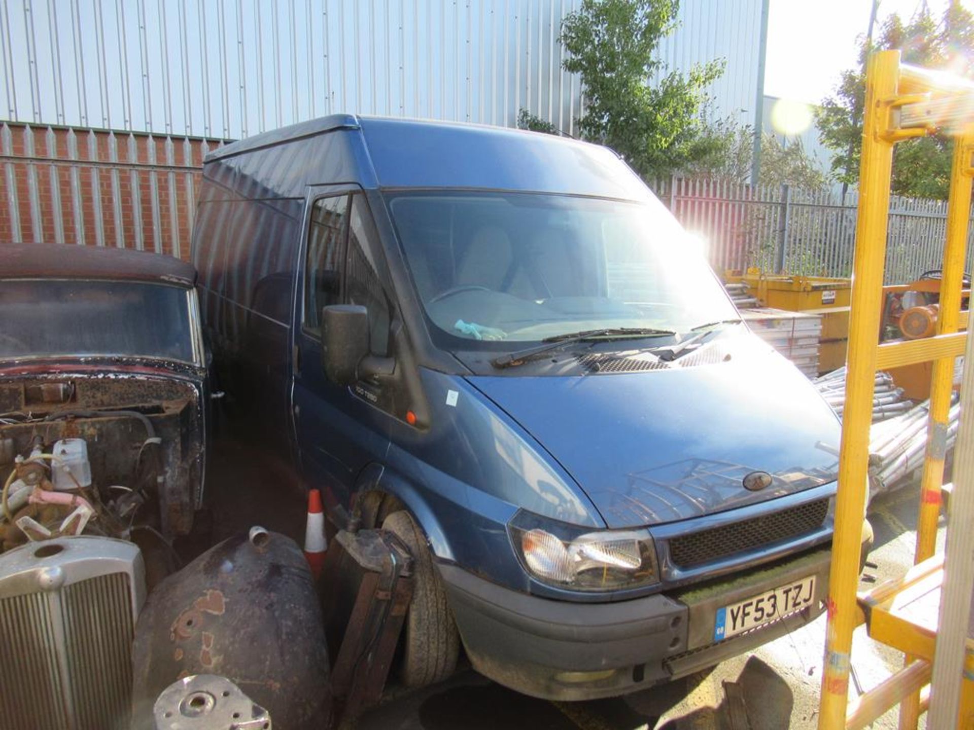 Ford Transit 280 MWBTD Van- engine and gearbox. Non Runner