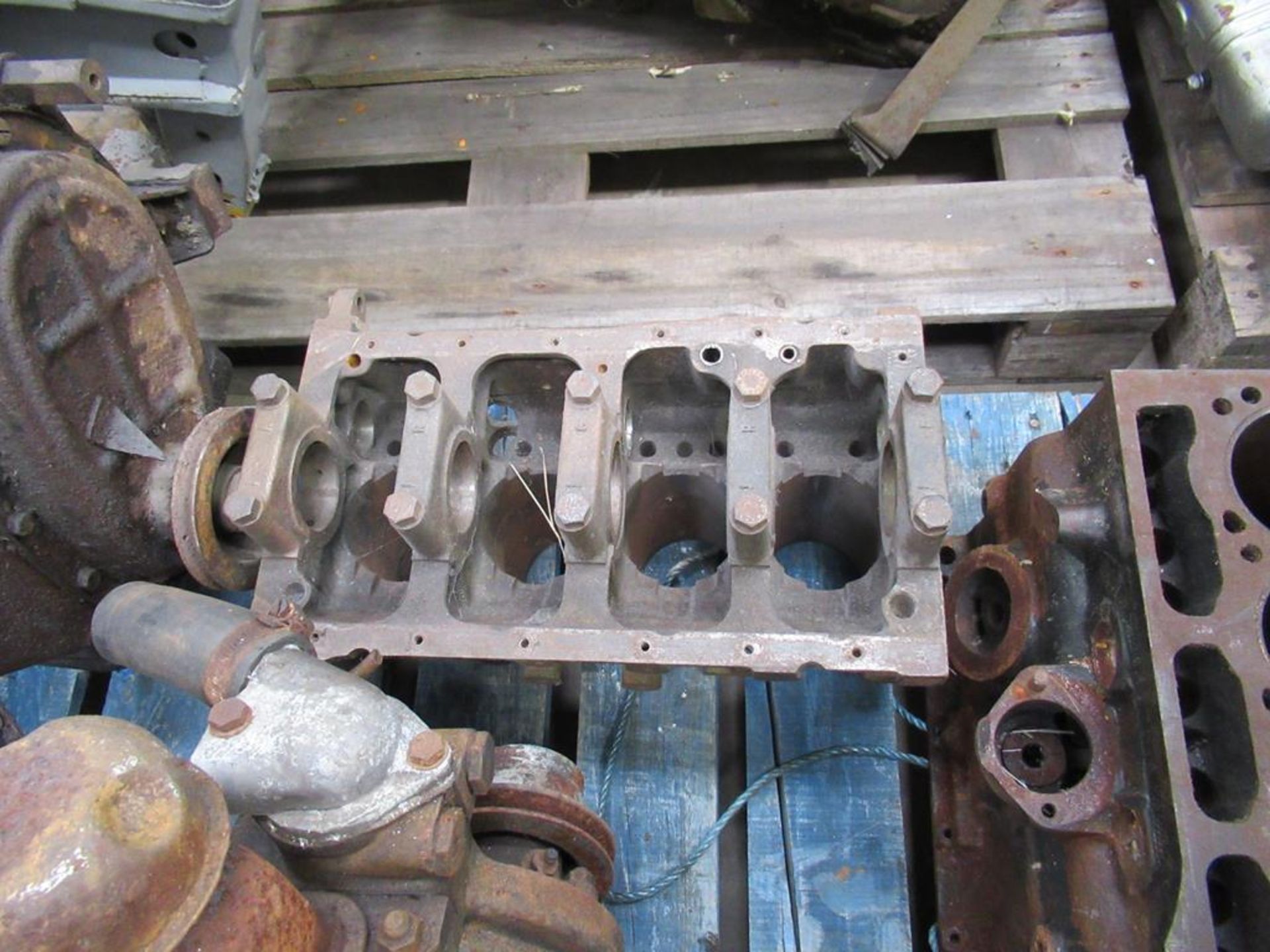 Triumph TR2/6 Engine and Engine blocks - Image 2 of 8