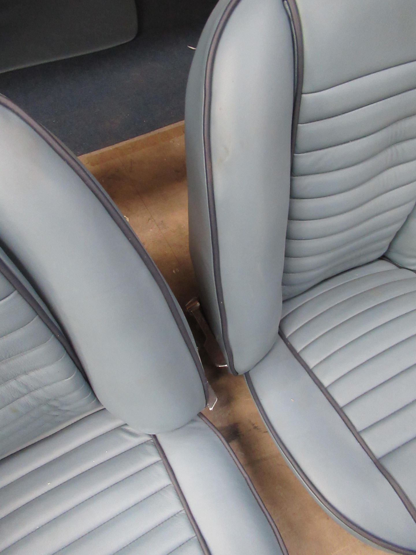 2x unused blue Triumph TR2/3 seats - Image 5 of 9