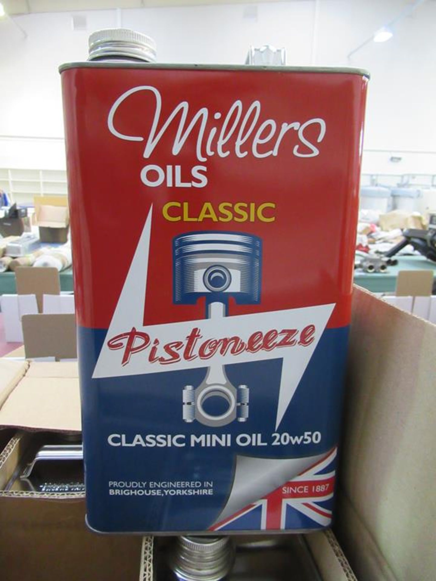 Box of 4x 5L classic mini oil 20W50 - Image 2 of 2