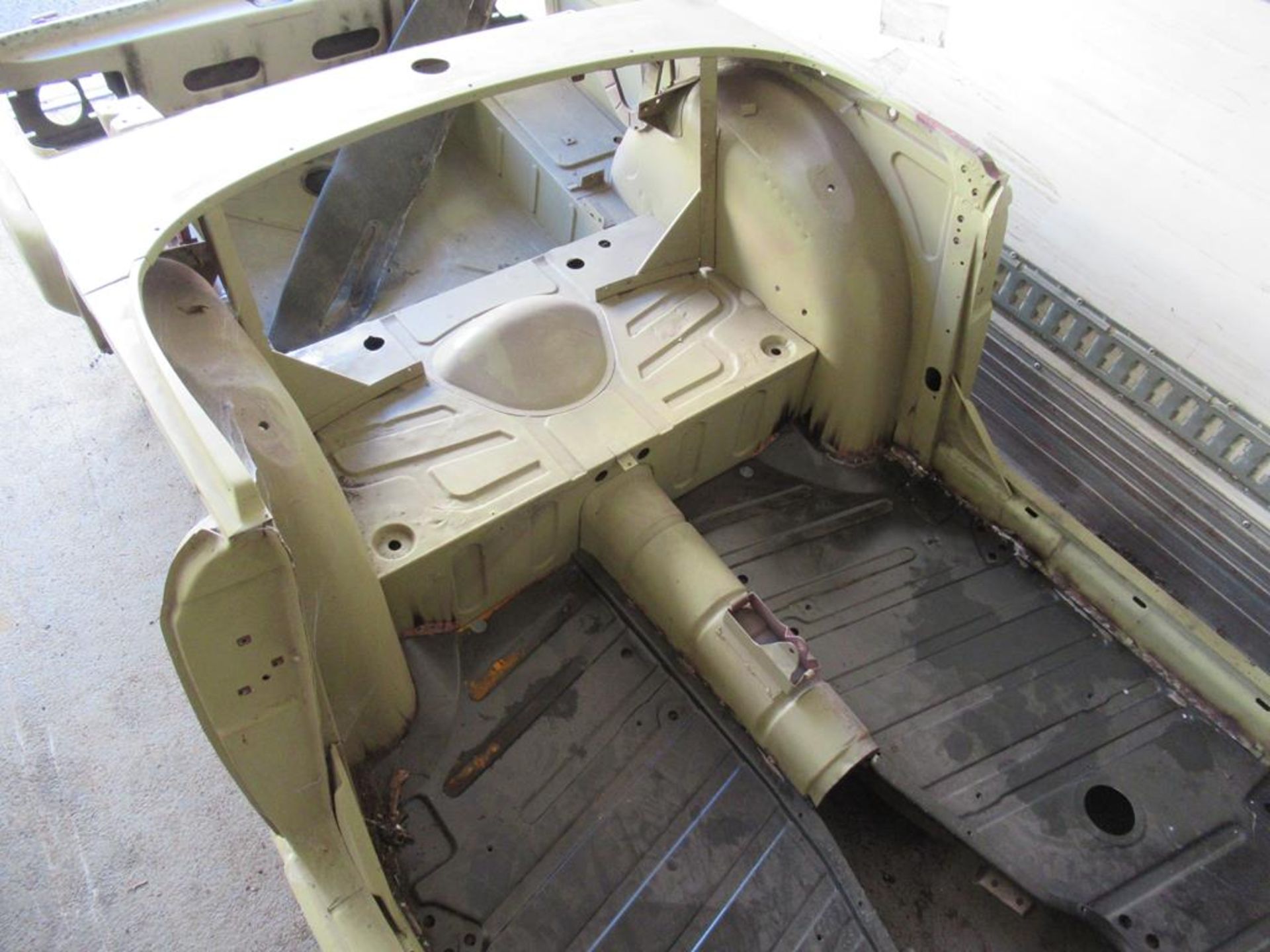 Triumph TR6 Body shell/chassis. C/W Engine and parts - Image 5 of 11
