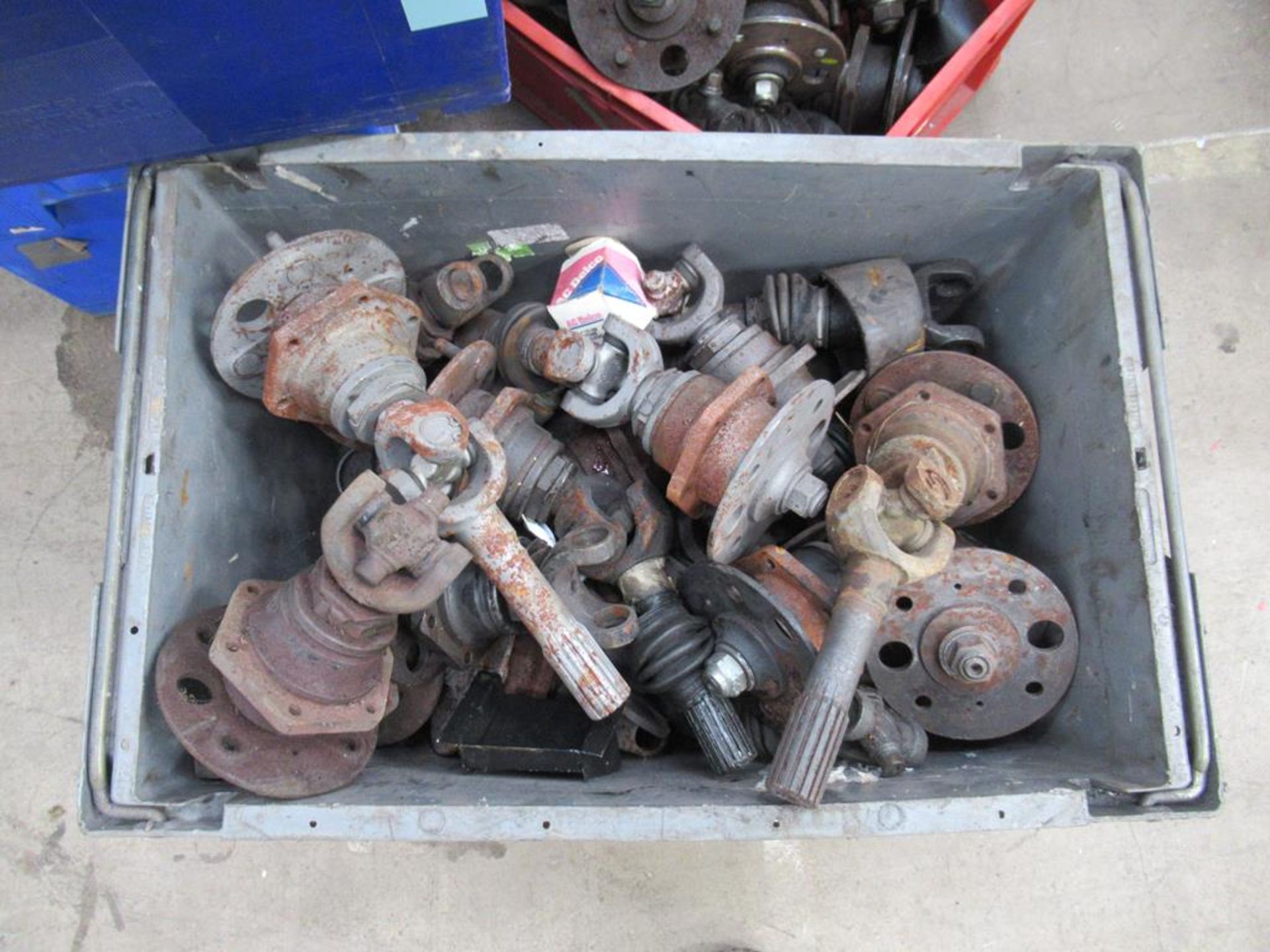 Triumph TR2/6 Hubs - Image 2 of 4